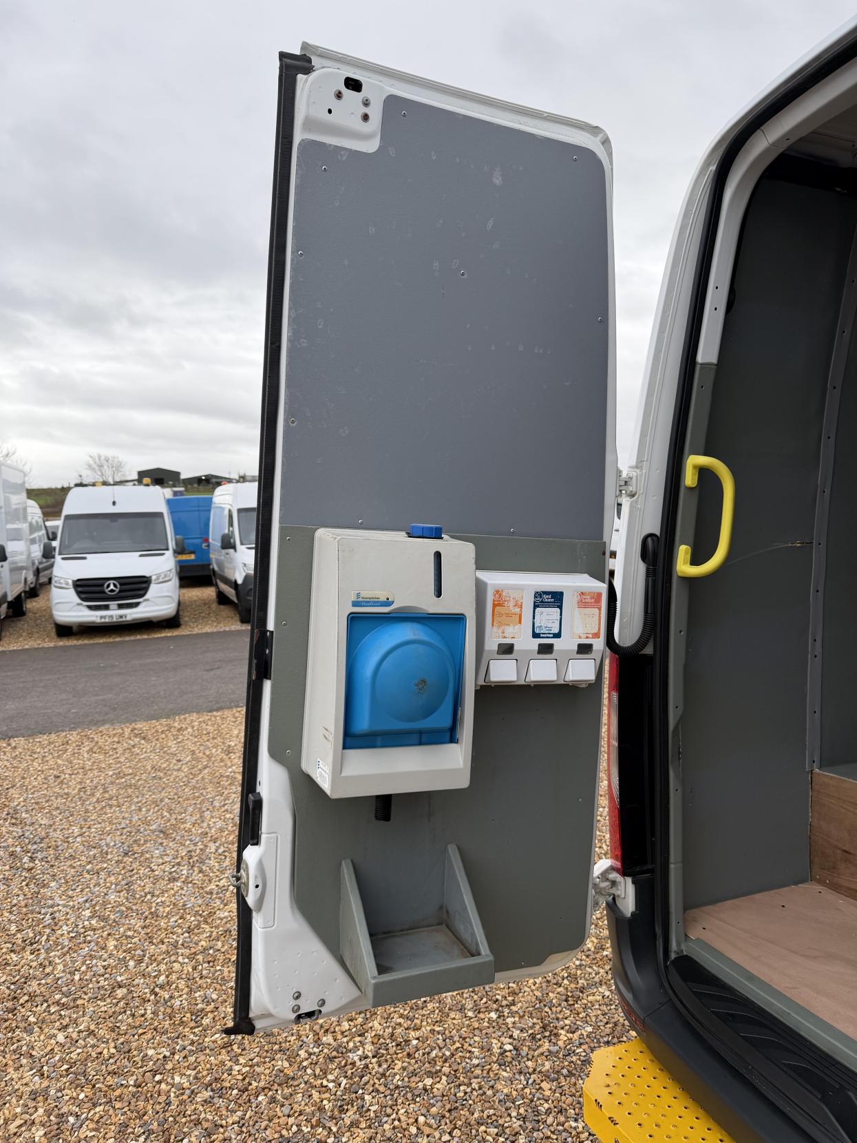 Mercedes-Benz Sprinter 2.1 316 CDI Panel Van 5dr Diesel Manual RWD L2 H2 Euro 6 (163 ps)