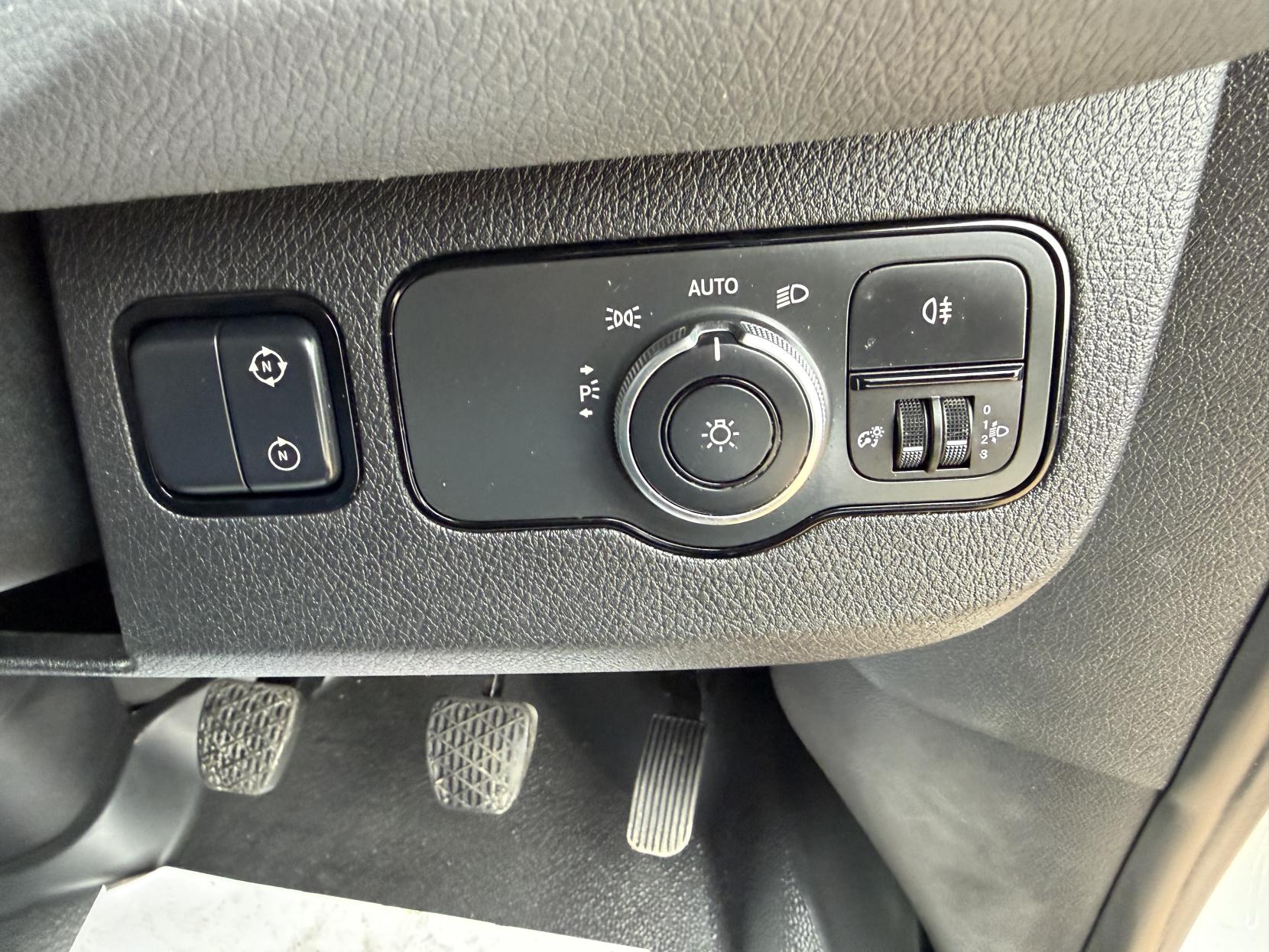 Mercedes-Benz Sprinter 2.1 316 CDI Panel Van 5dr Diesel Manual RWD L2 H2 Euro 6 (163 ps)