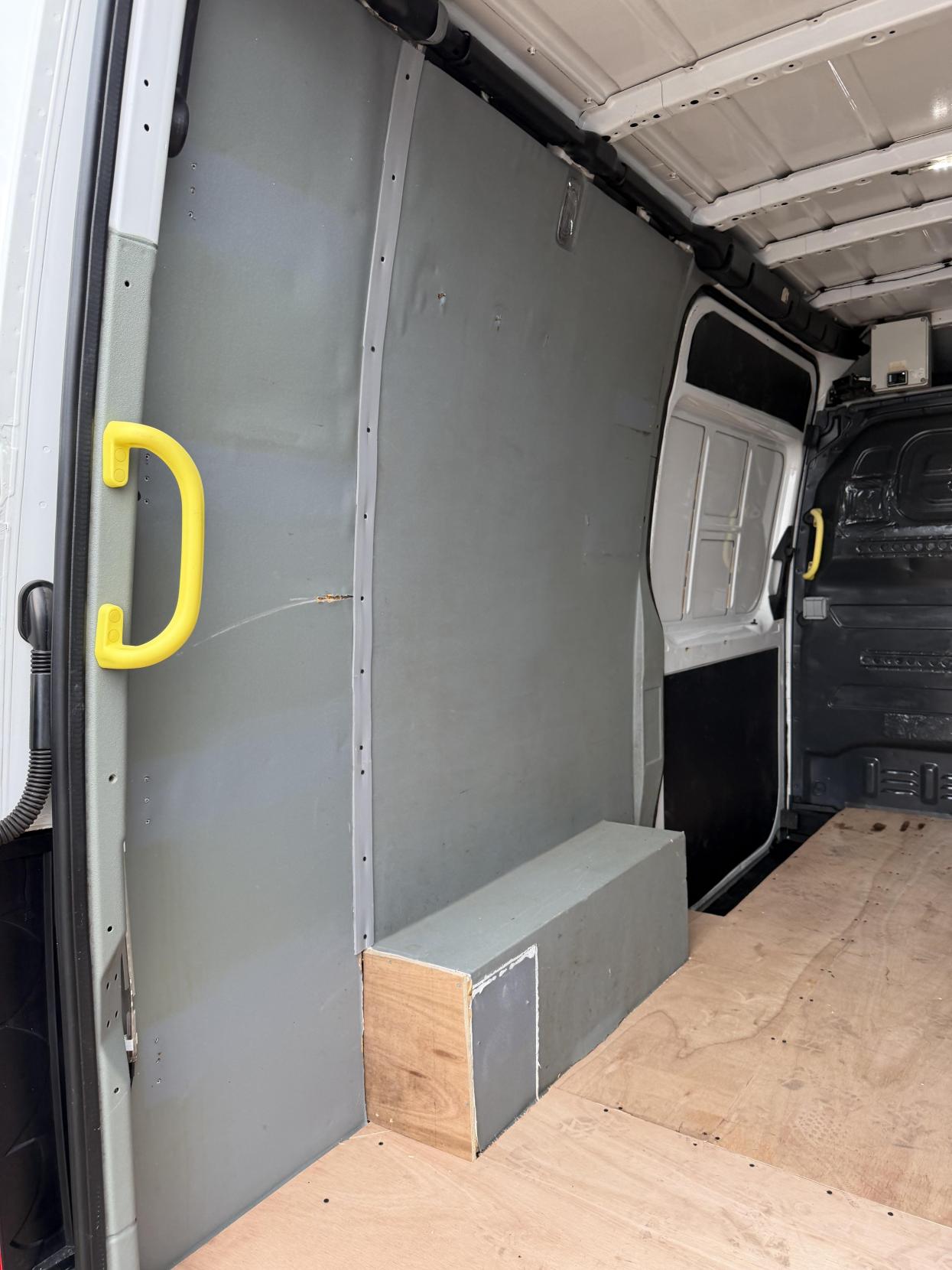 Mercedes-Benz Sprinter 2.1 316 CDI Panel Van 5dr Diesel Manual RWD L2 H2 Euro 6 (163 ps)