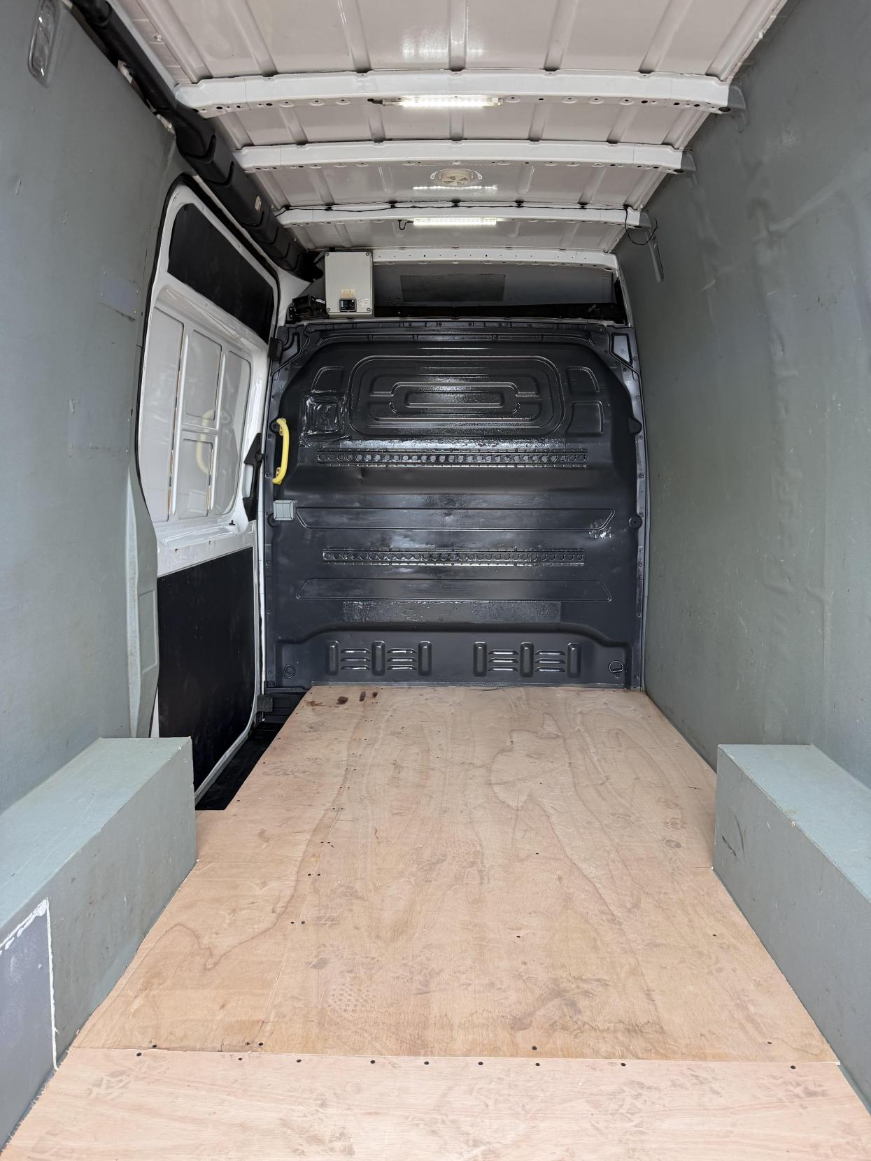 Mercedes-Benz Sprinter 2.1 316 CDI Panel Van 5dr Diesel Manual RWD L2 H2 Euro 6 (163 ps)