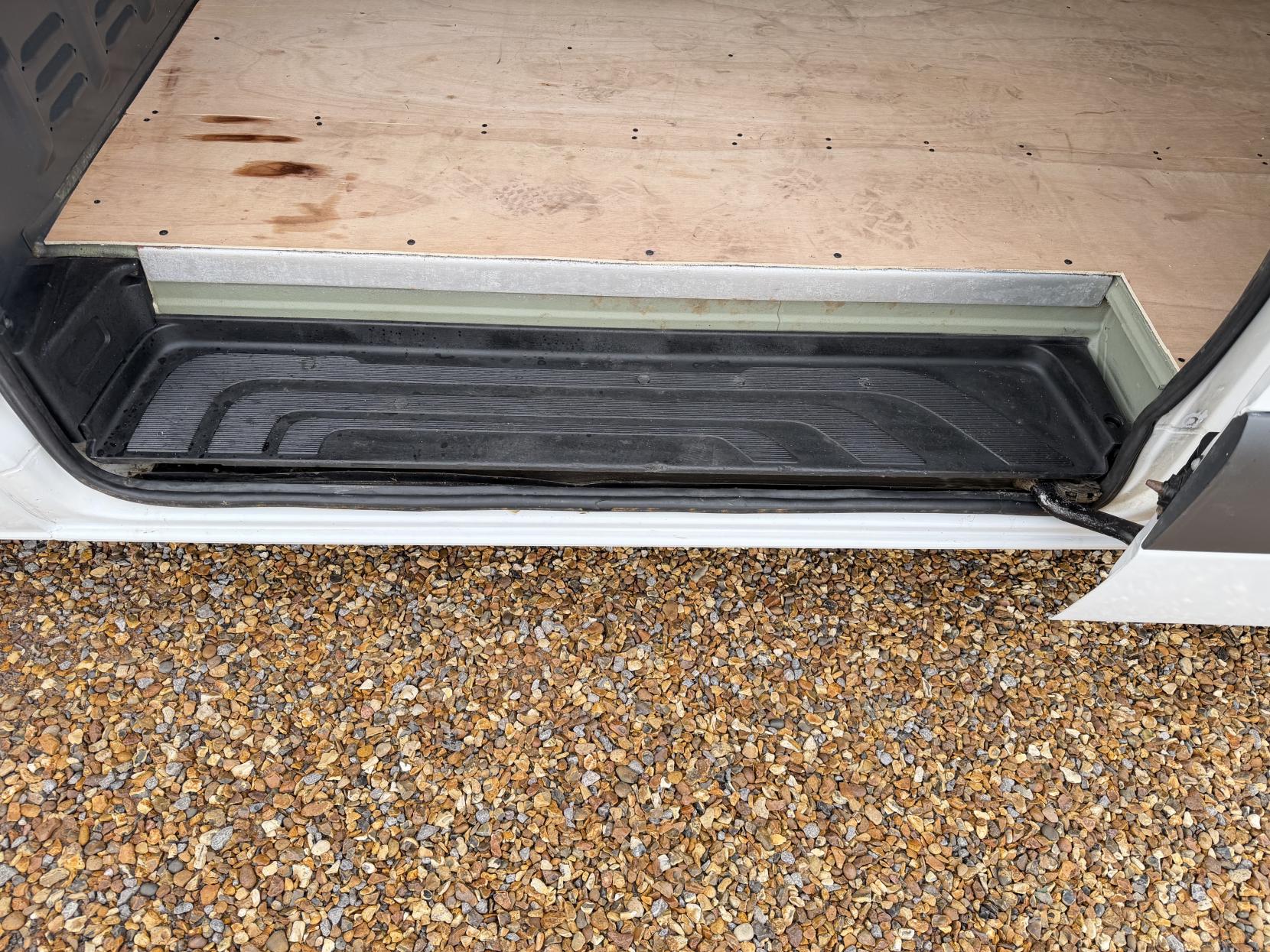 Mercedes-Benz Sprinter 2.1 316 CDI Panel Van 5dr Diesel Manual RWD L2 H2 Euro 6 (163 ps)