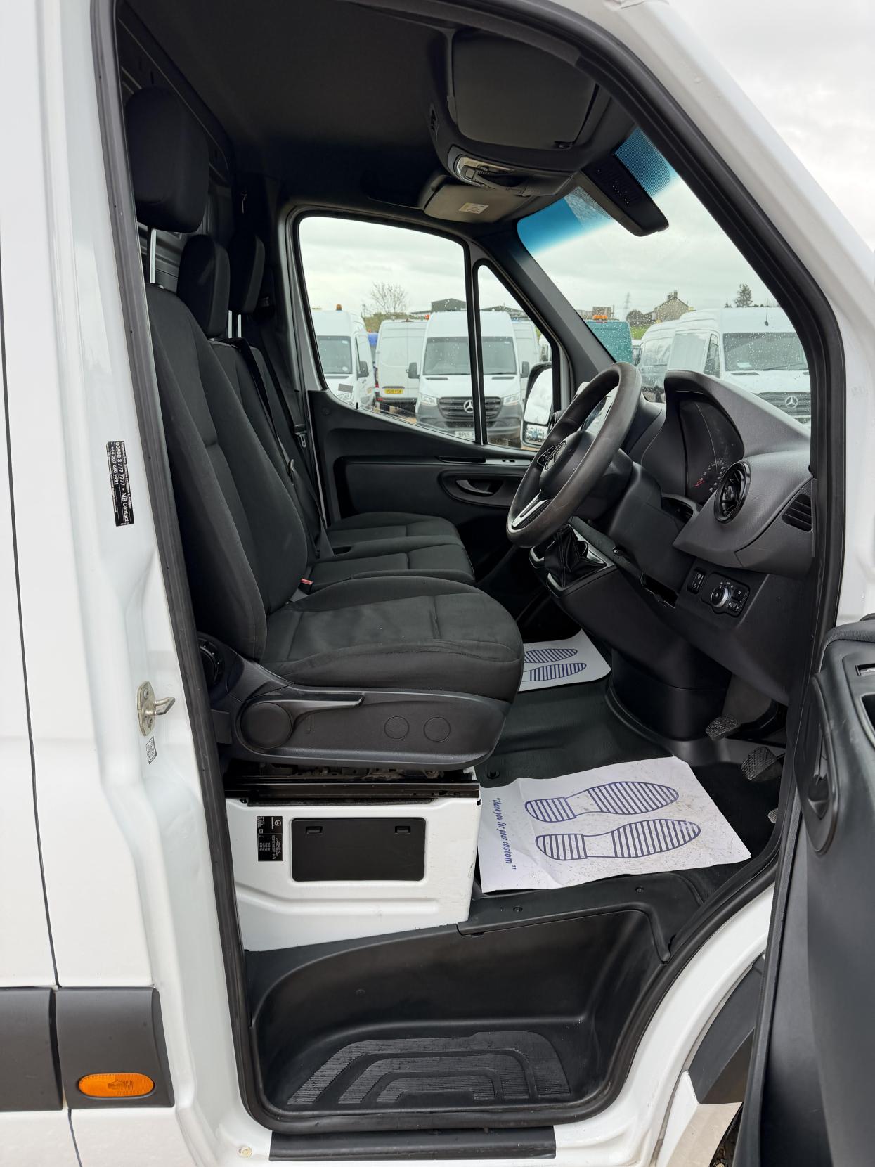 Mercedes-Benz Sprinter 2.1 316 CDI Panel Van 5dr Diesel Manual RWD L2 H2 Euro 6 (163 ps)