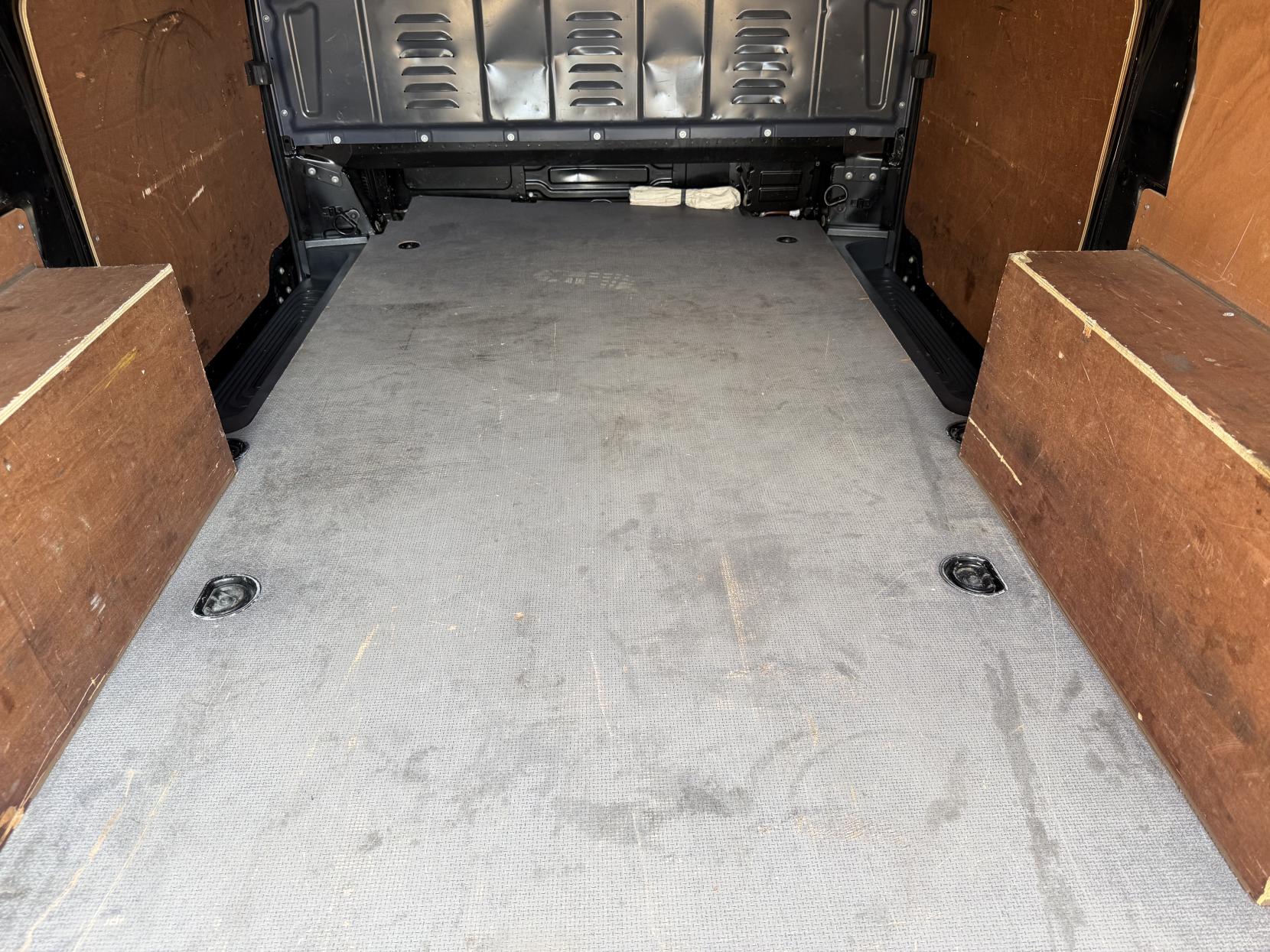 2020 Mercedes-Benz Vito 2.1 114 CDI Premium Panel Van 5dr Diesel G-Tronic+ RWD L2 Euro 6 (s/s) (136 ps) - Thumbnail 30