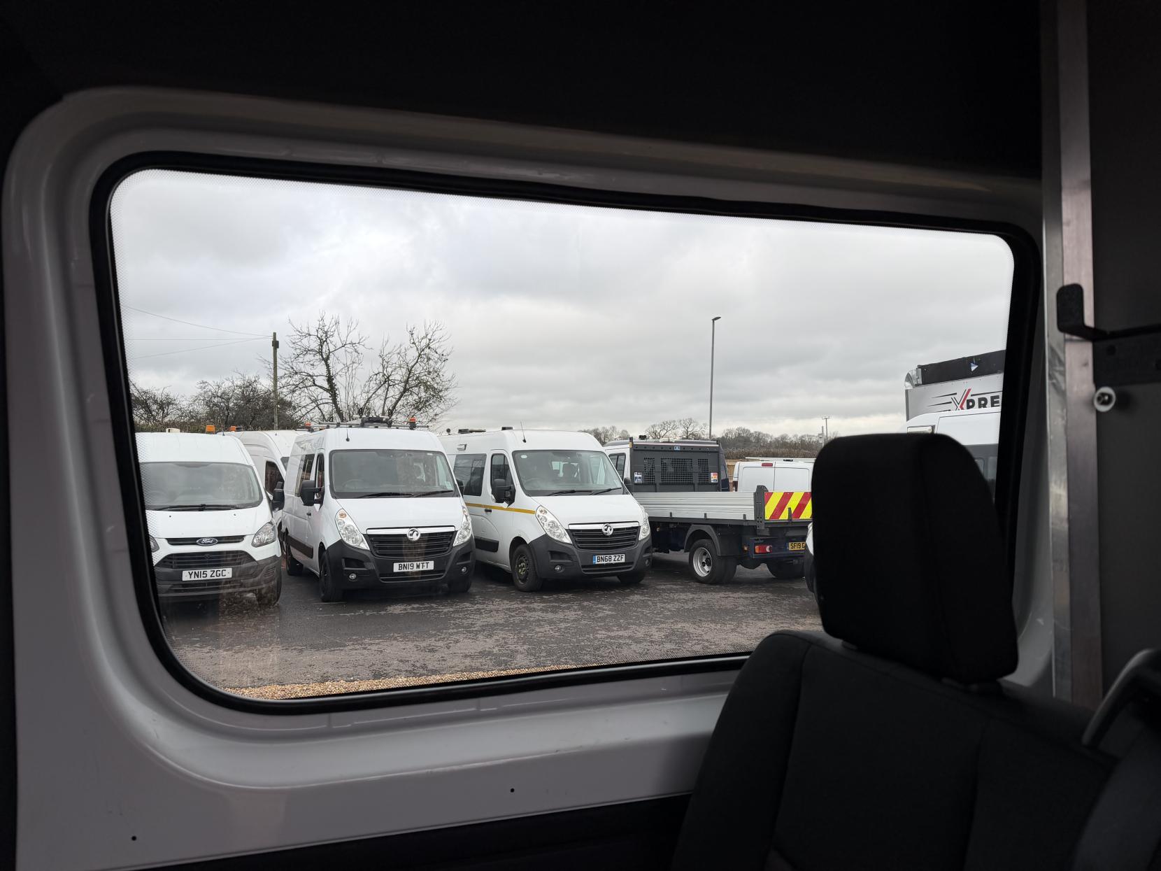 Mercedes-Benz Sprinter 2.0 315 CDI Progressive Panel Van 5dr Diesel G-Tronic RWD L2 H2 Euro 6 (s/s) (150 ps)