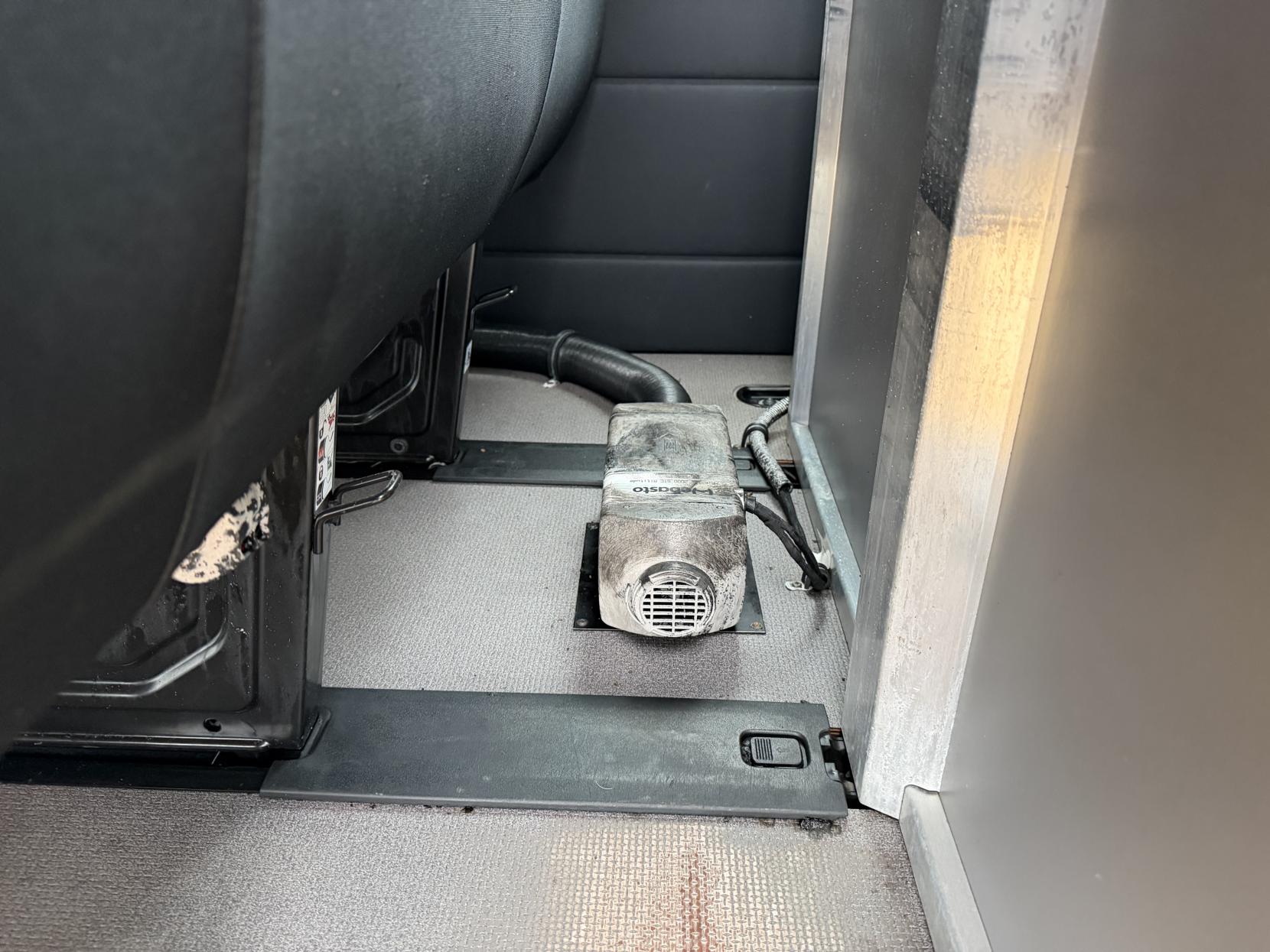 Mercedes-Benz Sprinter 2.0 315 CDI Progressive Panel Van 5dr Diesel G-Tronic RWD L2 H2 Euro 6 (s/s) (150 ps)