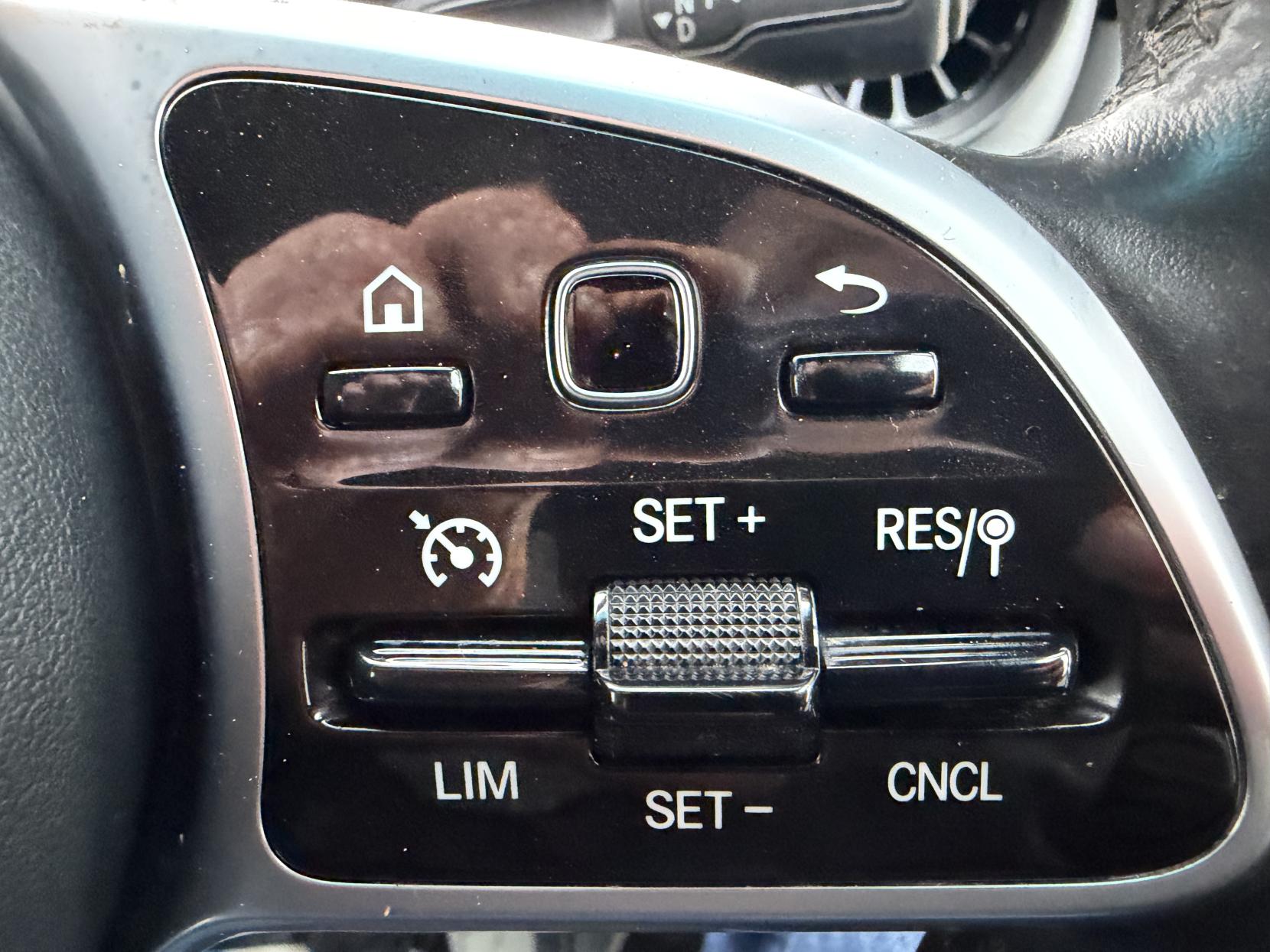 Mercedes-Benz Sprinter 2.0 315 CDI Progressive Panel Van 5dr Diesel G-Tronic RWD L2 H2 Euro 6 (s/s) (150 ps)