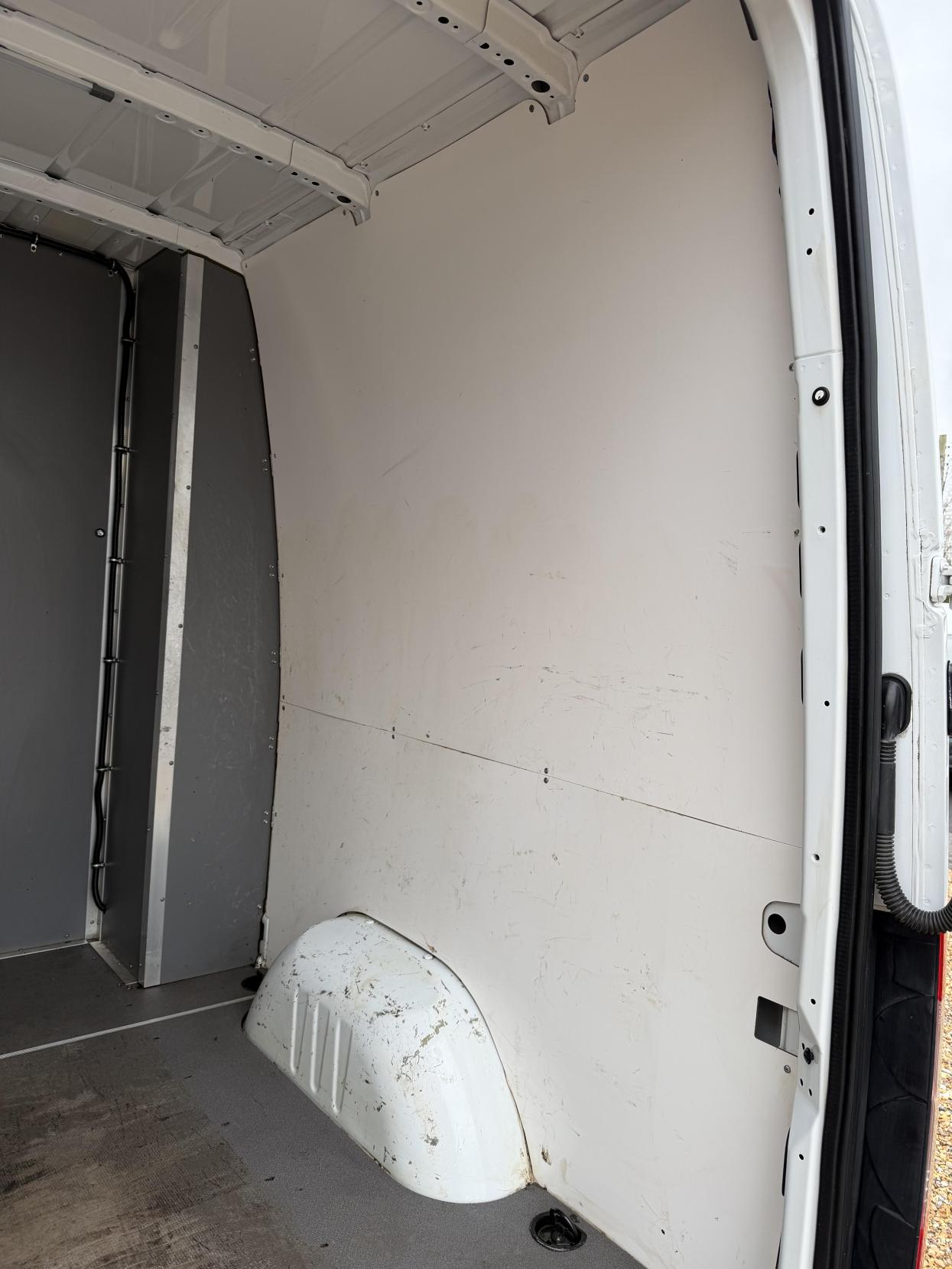 Mercedes-Benz Sprinter 2.0 315 CDI Progressive Panel Van 5dr Diesel G-Tronic RWD L2 H2 Euro 6 (s/s) (150 ps)