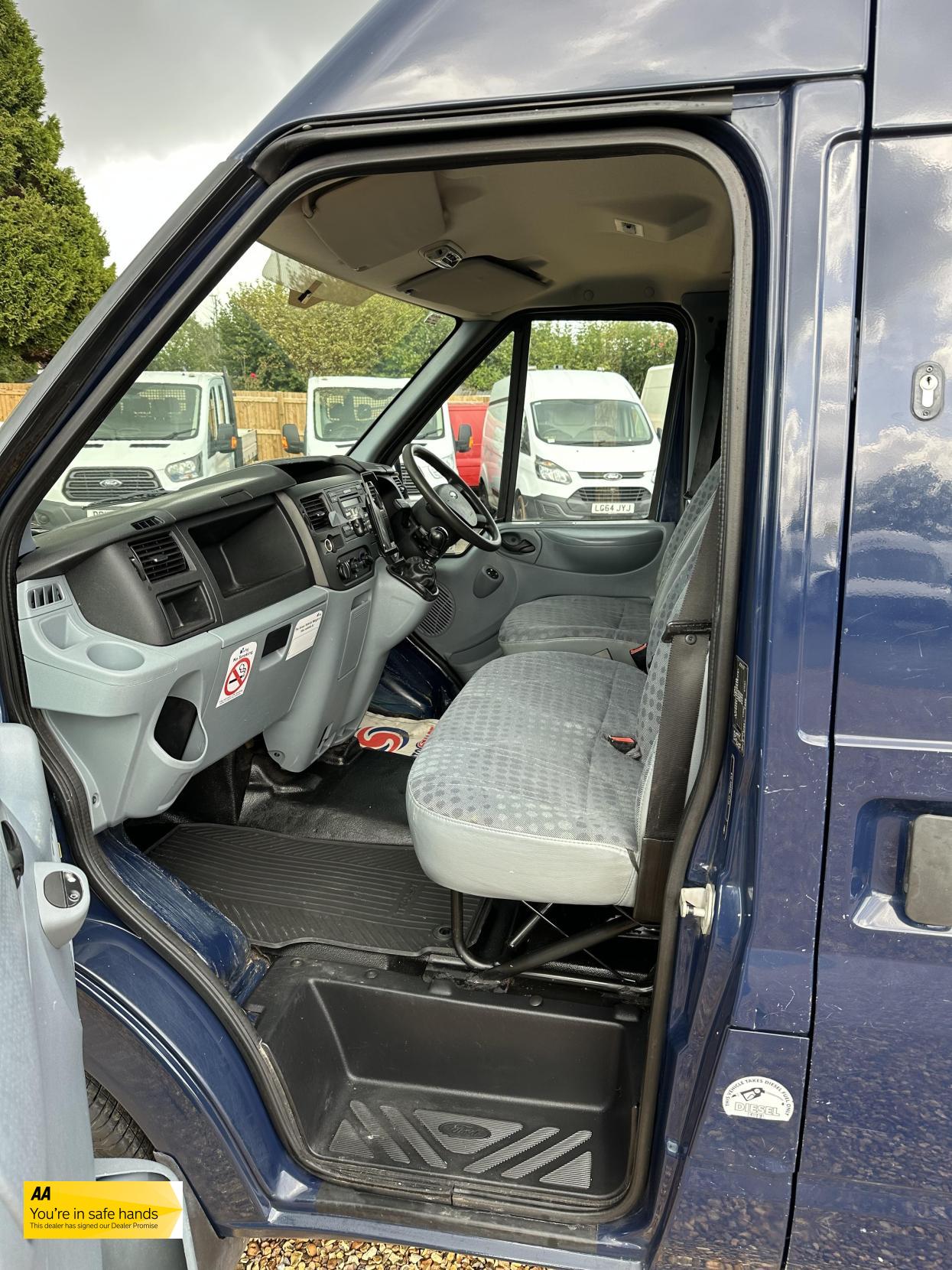 Ford Transit 2.2 TDCi 350 Panel Van 3dr Diesel Manual FWD L2 H3 (209 g/km, 123 bhp)