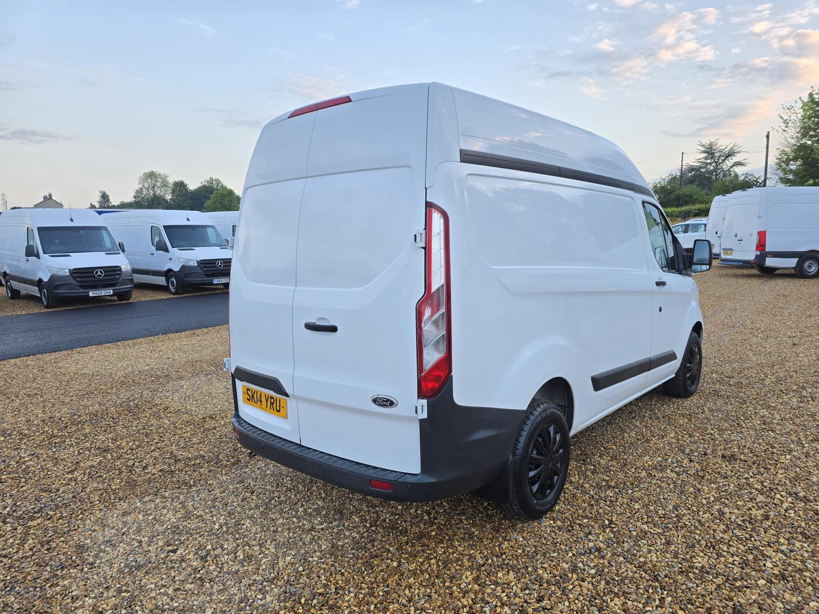 Ford Transit Custom 2.2 TDCi 270 Trend Panel Van 5dr Diesel Manual L1 H1 (186 g/km, 123 bhp)