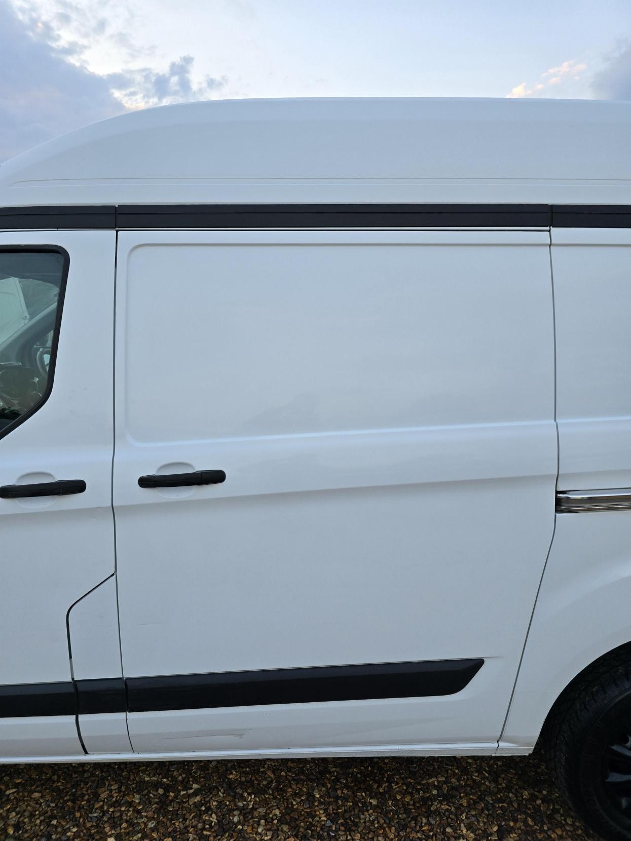 Ford Transit Custom 2.2 TDCi 270 Trend Panel Van 5dr Diesel Manual L1 H1 (186 g/km, 123 bhp)