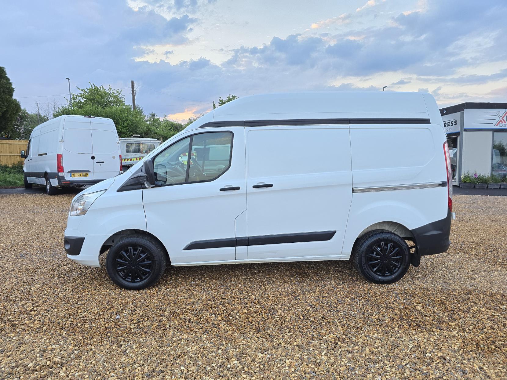 Ford Transit Custom 2.2 TDCi 270 Trend Panel Van 5dr Diesel Manual L1 H1 (186 g/km, 123 bhp)