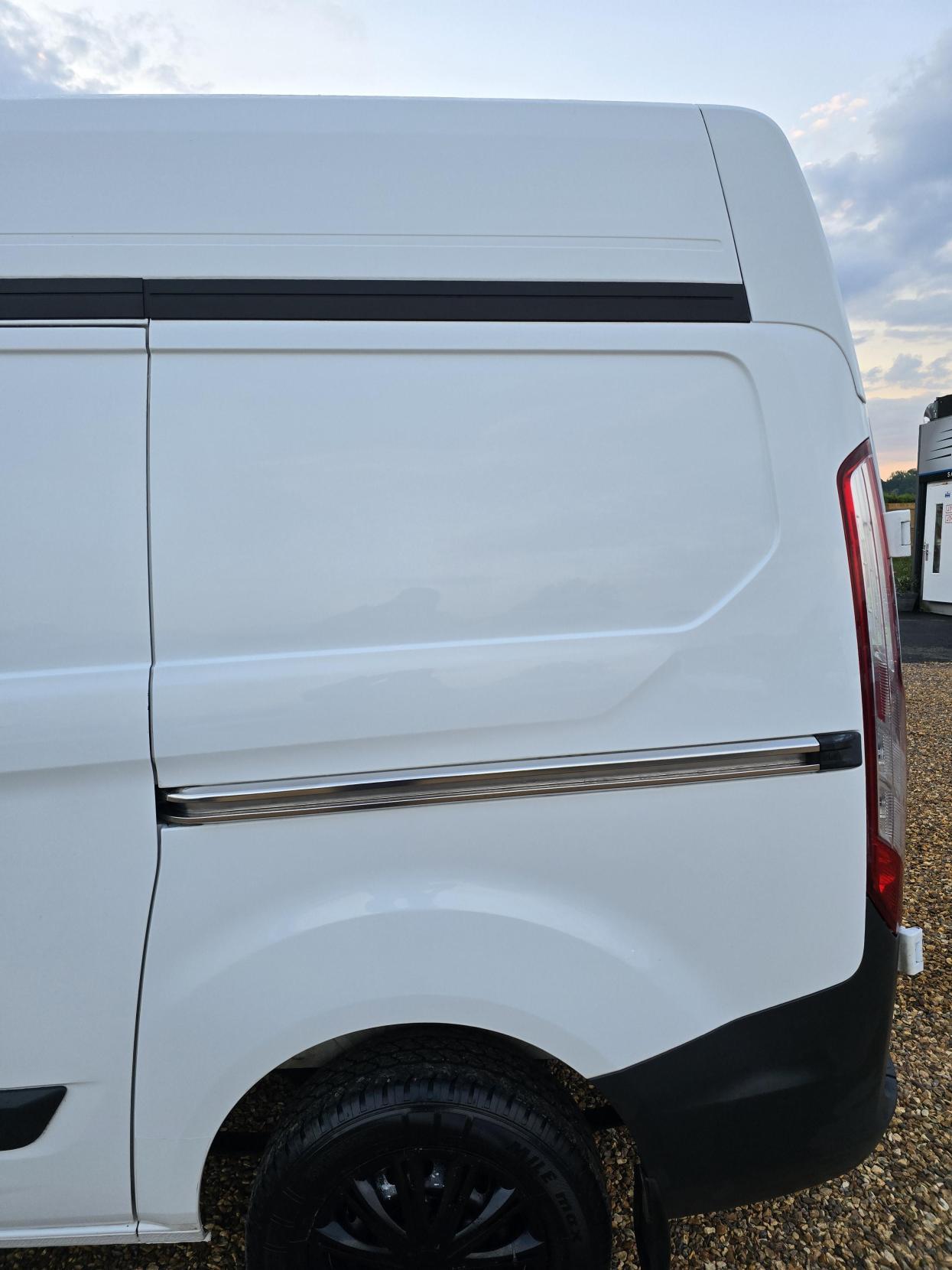 Ford Transit Custom 2.2 TDCi 270 Trend Panel Van 5dr Diesel Manual L1 H1 (186 g/km, 123 bhp)