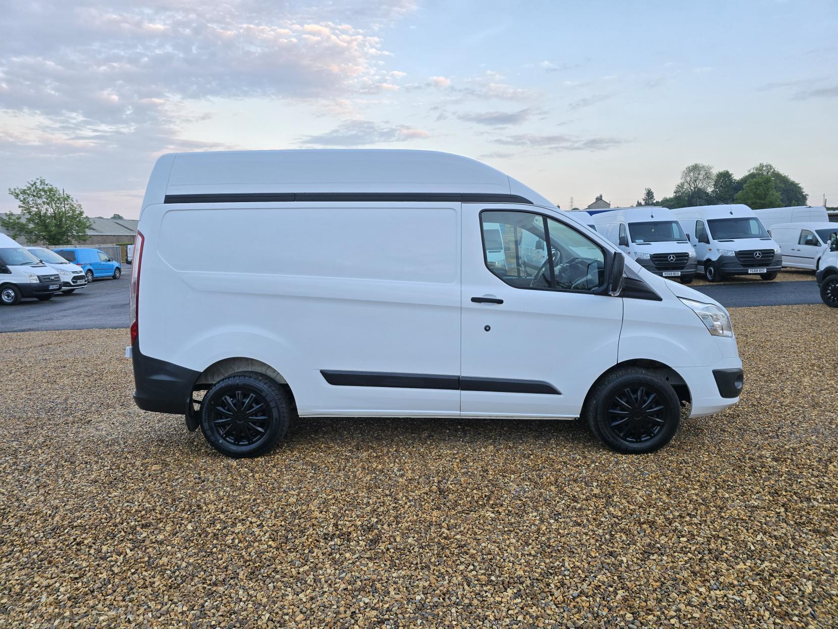 Ford Transit Custom 2.2 TDCi 270 Trend Panel Van 5dr Diesel Manual L1 H1 (186 g/km, 123 bhp)