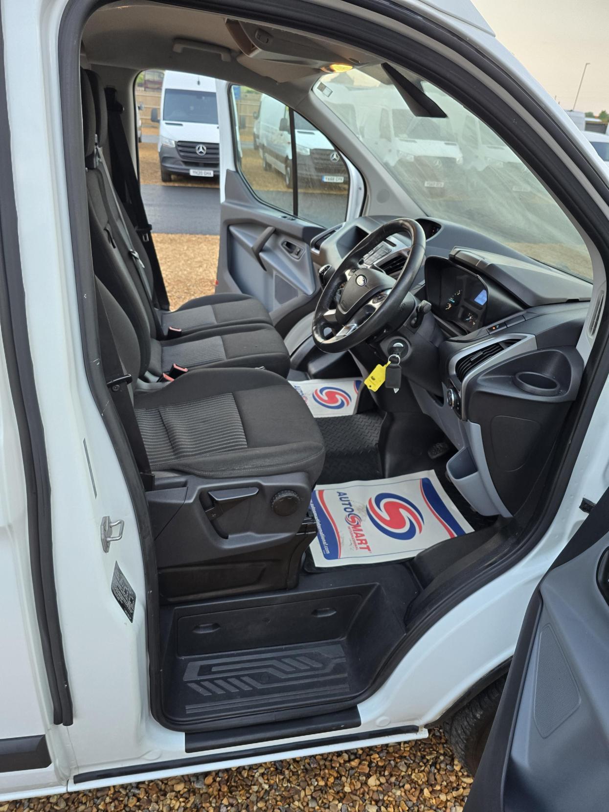 Ford Transit Custom 2.2 TDCi 270 Trend Panel Van 5dr Diesel Manual L1 H1 (186 g/km, 123 bhp)