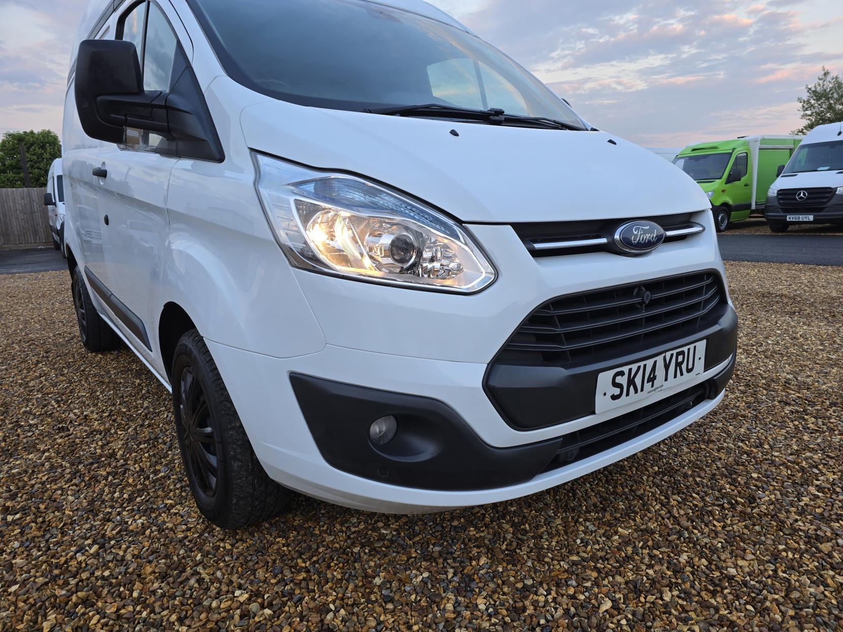 Ford Transit Custom 2.2 TDCi 270 Trend Panel Van 5dr Diesel Manual L1 H1 (186 g/km, 123 bhp)