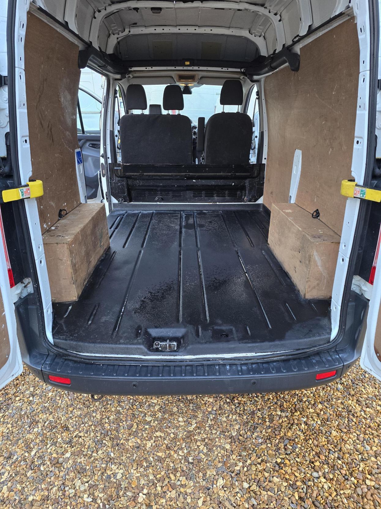Ford Transit Custom 2.2 TDCi 270 Trend Panel Van 5dr Diesel Manual L1 H1 (186 g/km, 123 bhp)