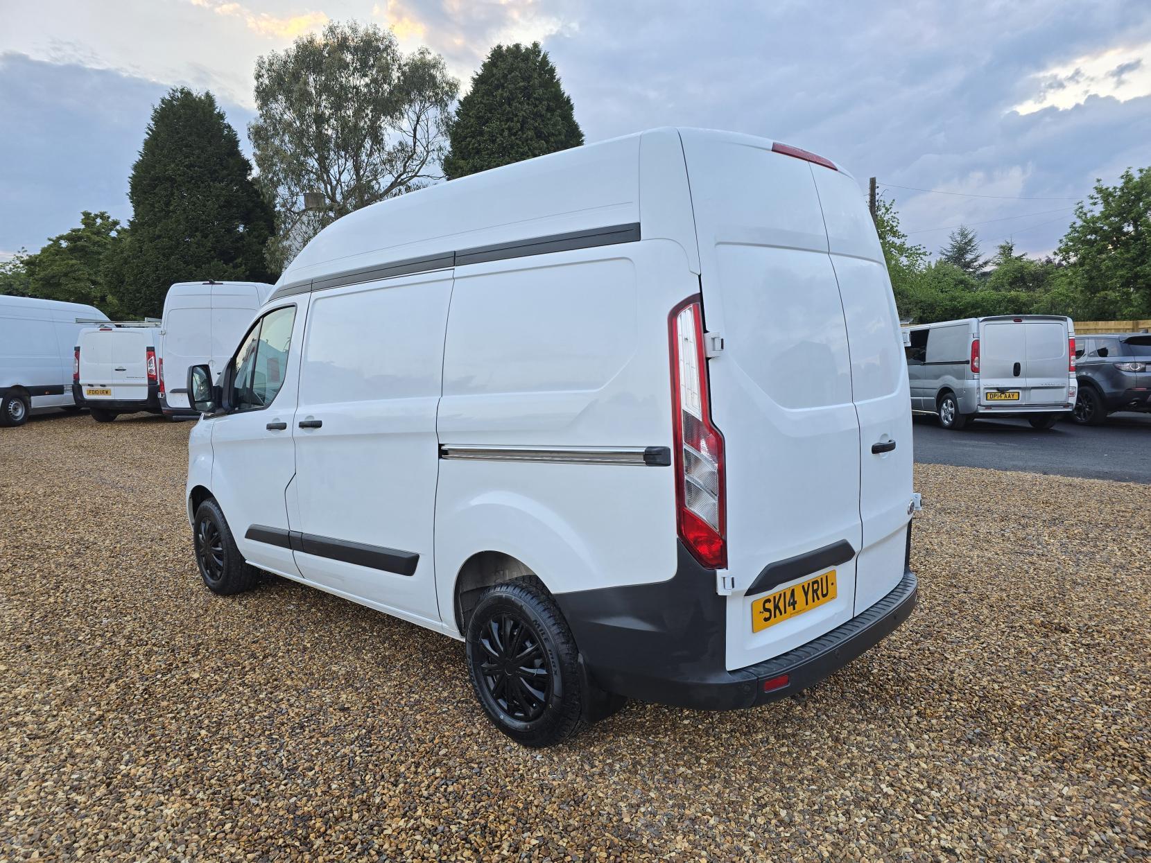 Ford Transit Custom 2.2 TDCi 270 Trend Panel Van 5dr Diesel Manual L1 H1 (186 g/km, 123 bhp)