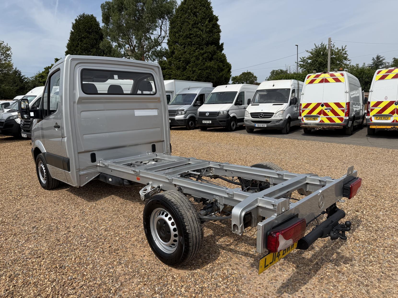 2014 Mercedes-Benz Sprinter 2.1 313 CDI Chassis Cab 2dr Diesel Manual RWD L2 (129 bhp) - Thumbnail 9