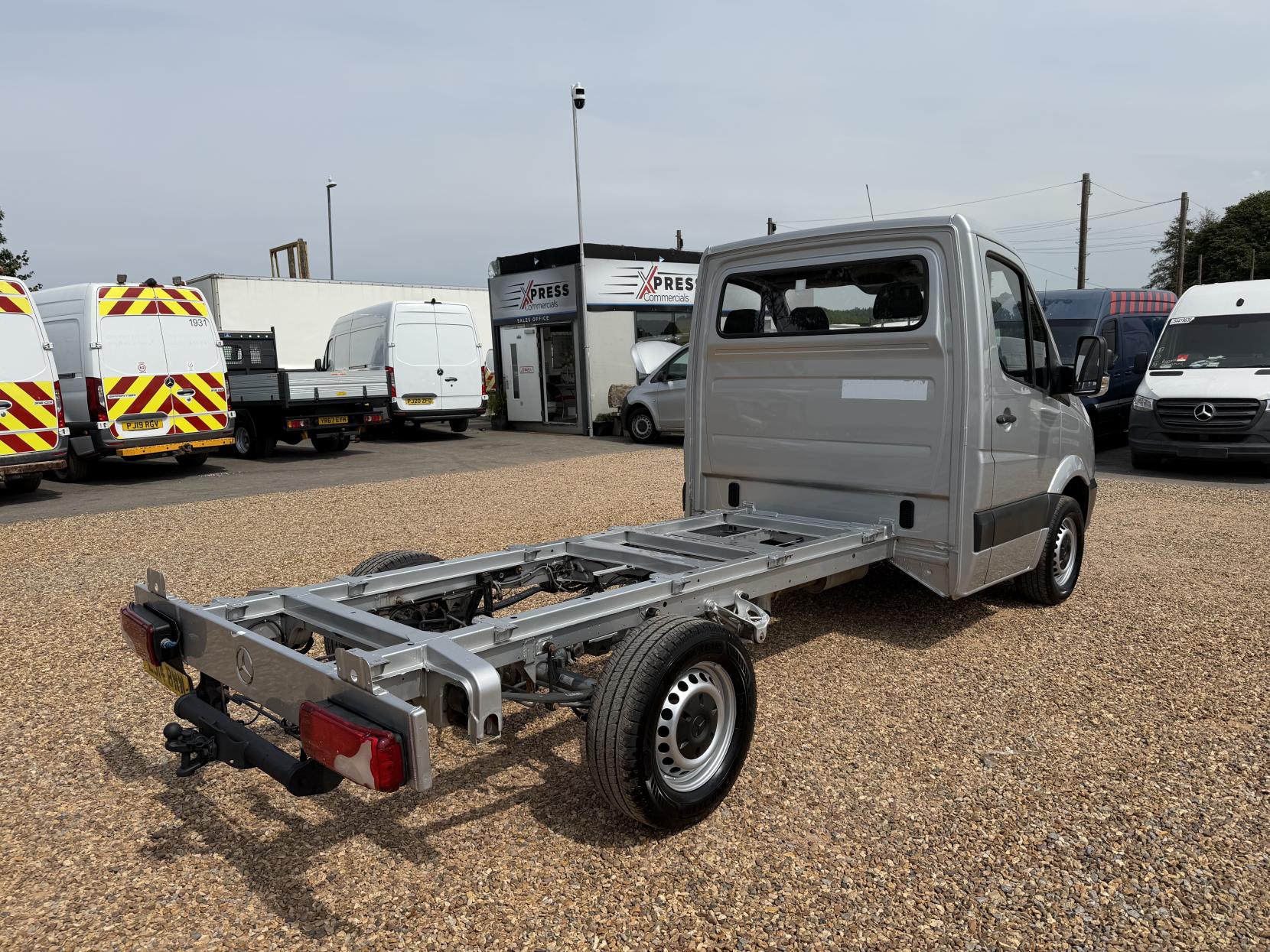 2014 Mercedes-Benz Sprinter 2.1 313 CDI Chassis Cab 2dr Diesel Manual RWD L2 (129 bhp) - Thumbnail 11