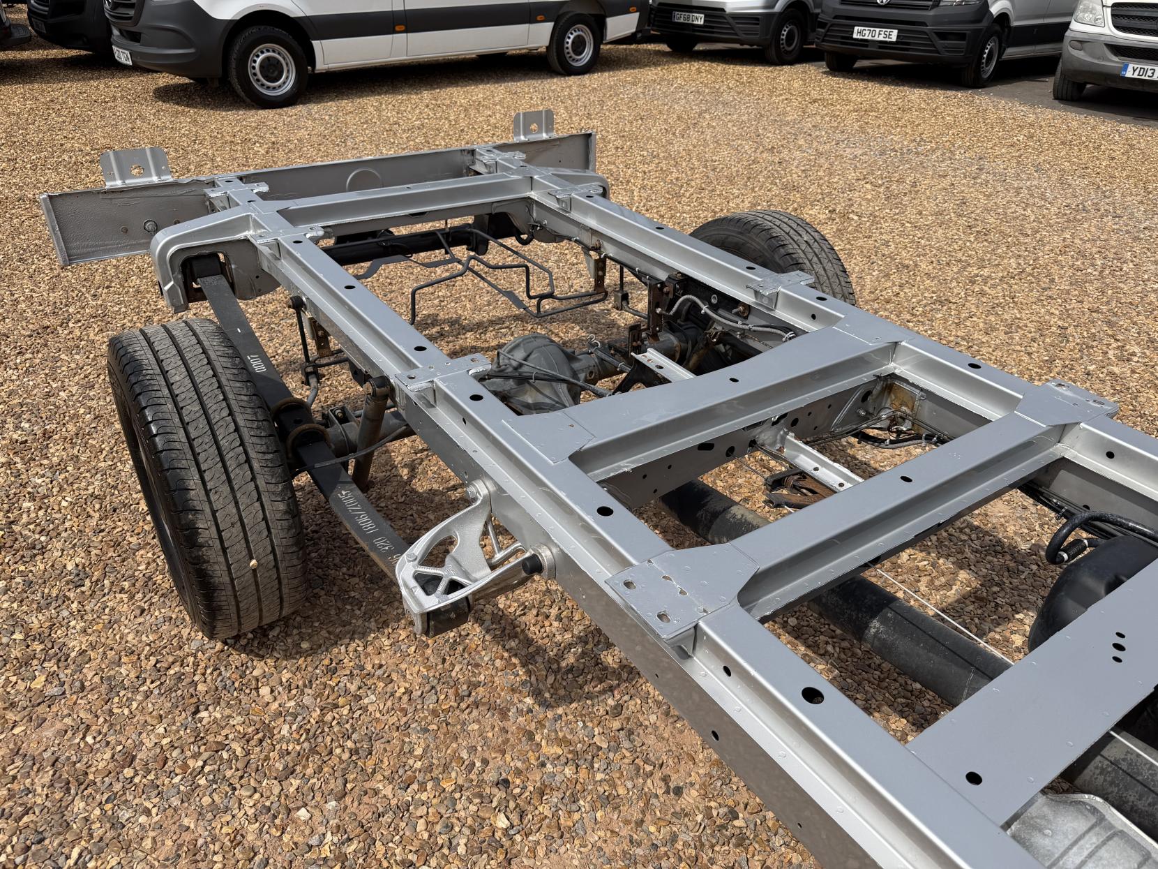 2014 Mercedes-Benz Sprinter 2.1 313 CDI Chassis Cab 2dr Diesel Manual RWD L2 (129 bhp) - Thumbnail 3