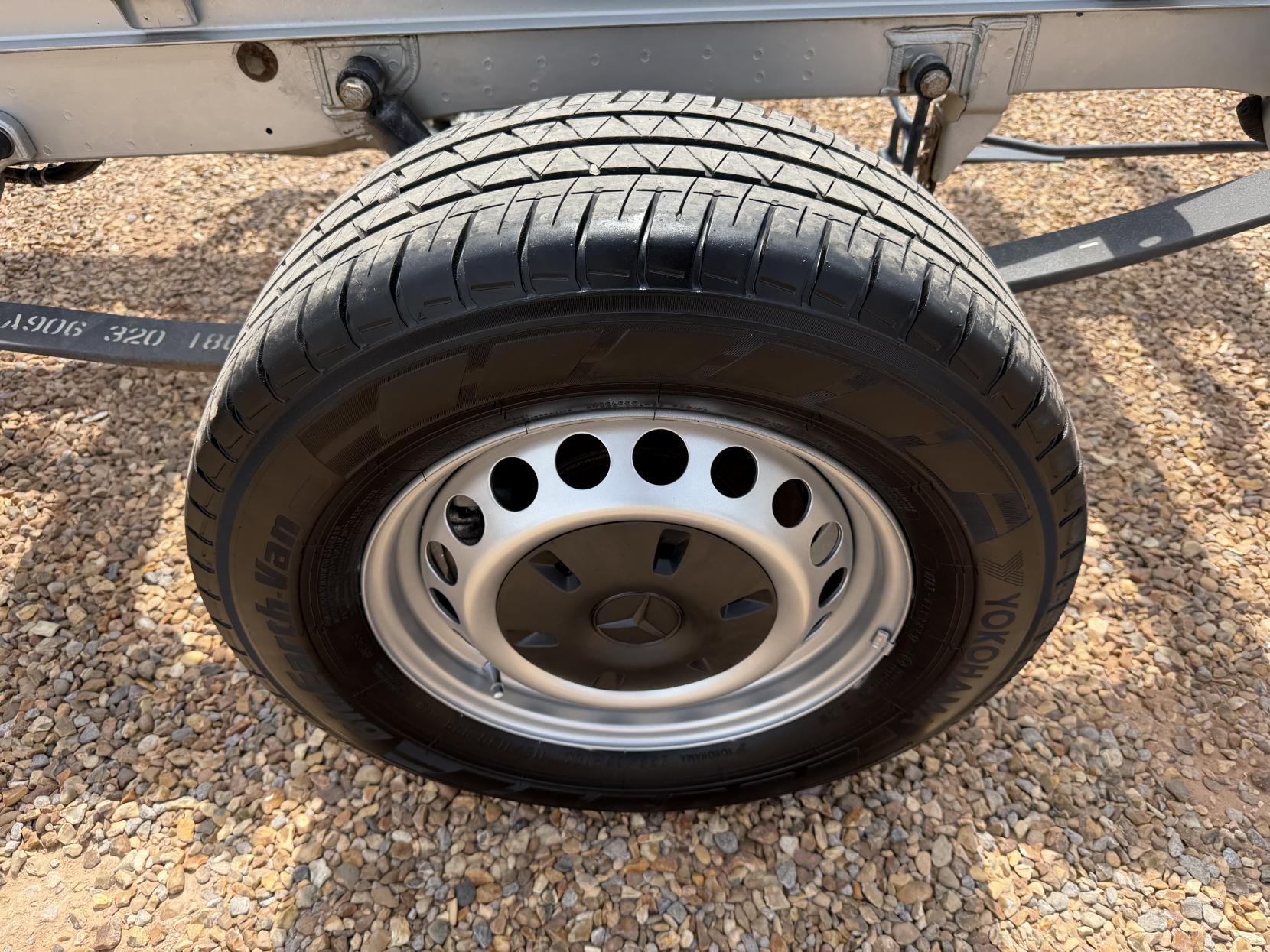 2014 Mercedes-Benz Sprinter 2.1 313 CDI Chassis Cab 2dr Diesel Manual RWD L2 (129 bhp) - Thumbnail 38
