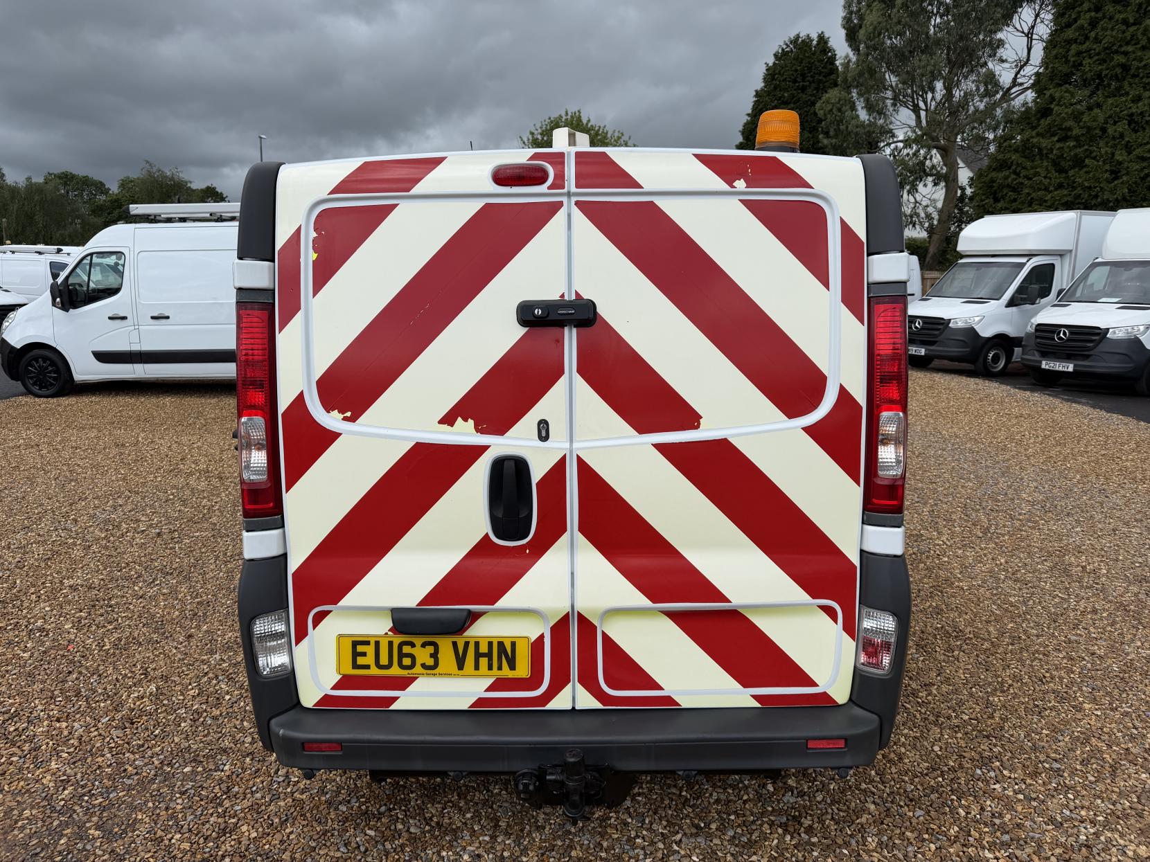 2013 Vauxhall Vivaro 2.0 2900 CDTi ecoFLEX Panel Van 4dr Diesel Manual FWD L1 (180 g/km, 113 bhp) - Thumbnail 10