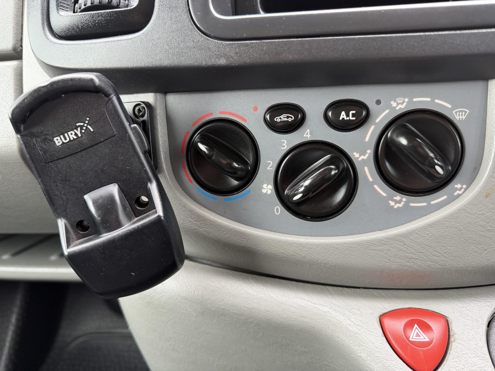 2013 Vauxhall Vivaro 2.0 2900 CDTi ecoFLEX Panel Van 4dr Diesel Manual FWD L1 (180 g/km, 113 bhp) - Thumbnail 41