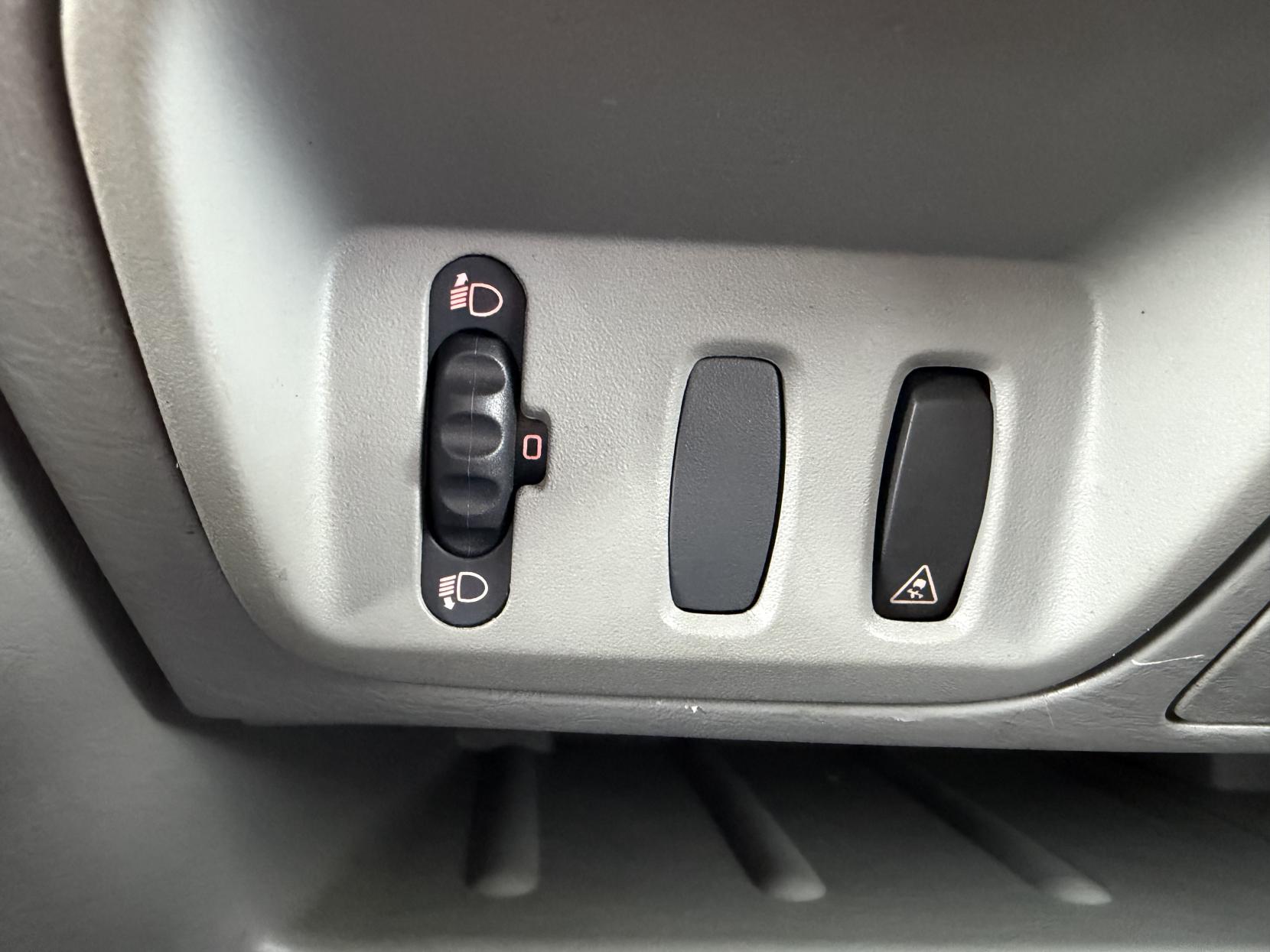 2013 Vauxhall Vivaro 2.0 2900 CDTi ecoFLEX Panel Van 4dr Diesel Manual FWD L1 (180 g/km, 113 bhp) - Thumbnail 44