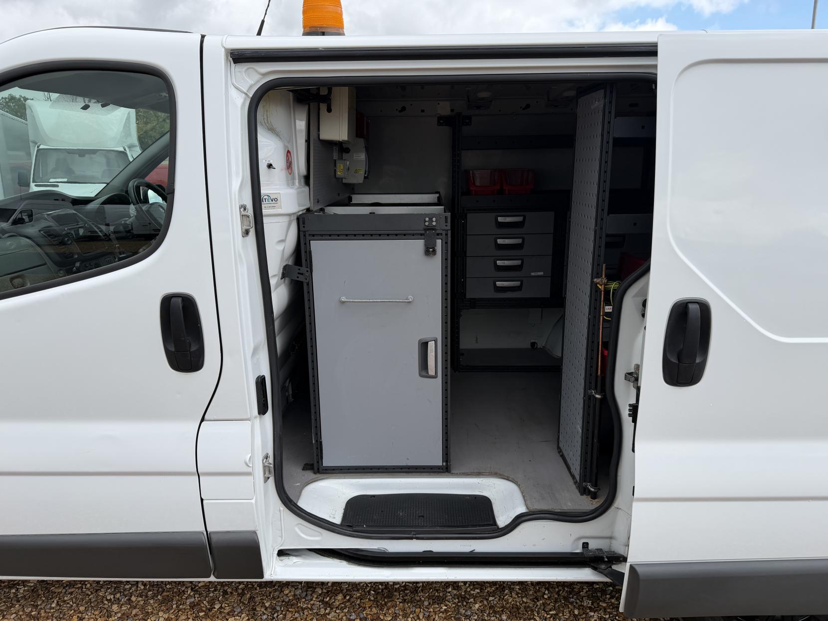 2013 Vauxhall Vivaro 2.0 2900 CDTi ecoFLEX Panel Van 4dr Diesel Manual FWD L1 (180 g/km, 113 bhp) - Thumbnail 22