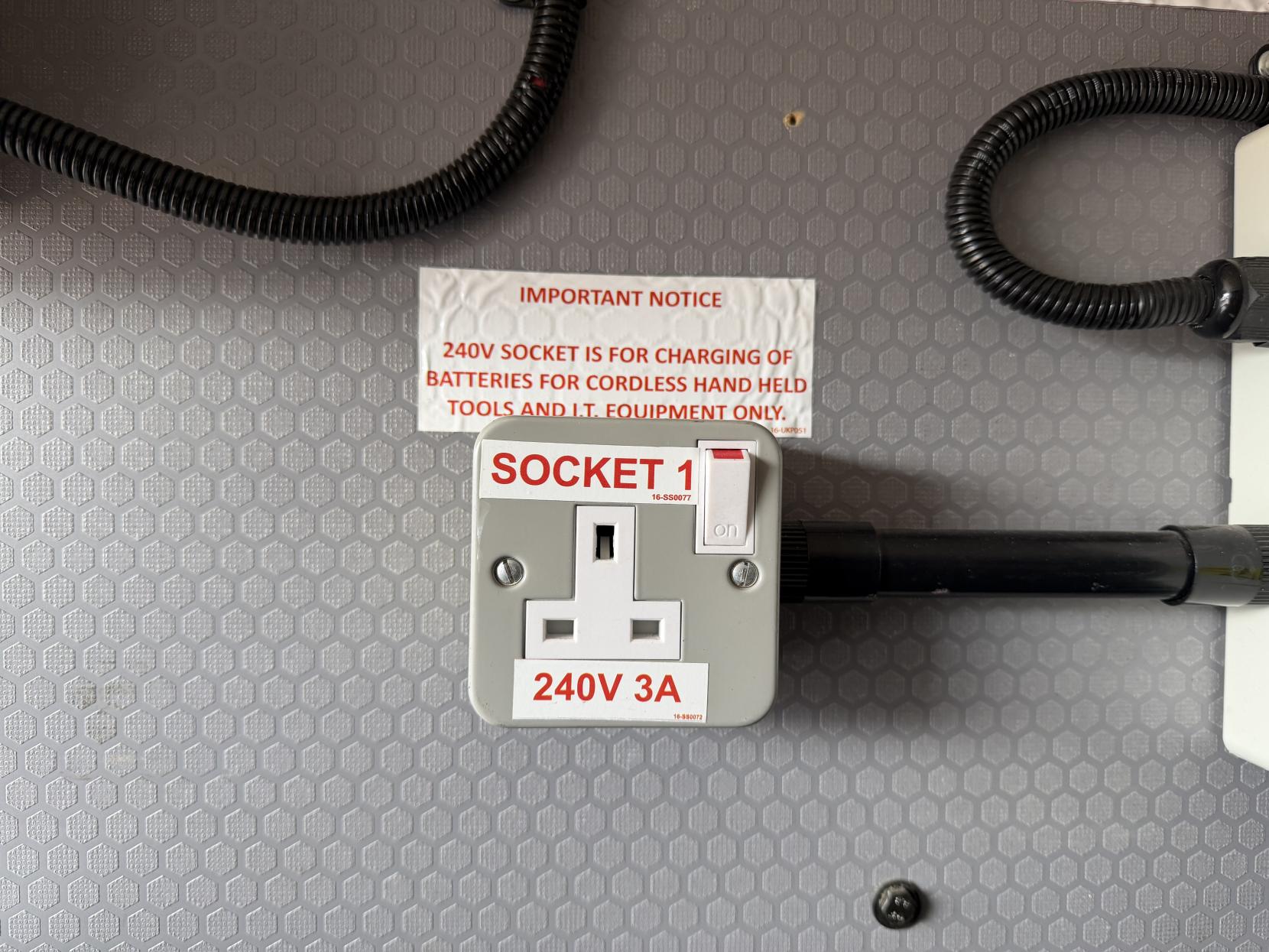 2013 Vauxhall Vivaro 2.0 2900 CDTi ecoFLEX Panel Van 4dr Diesel Manual FWD L1 (180 g/km, 113 bhp) - Thumbnail 27