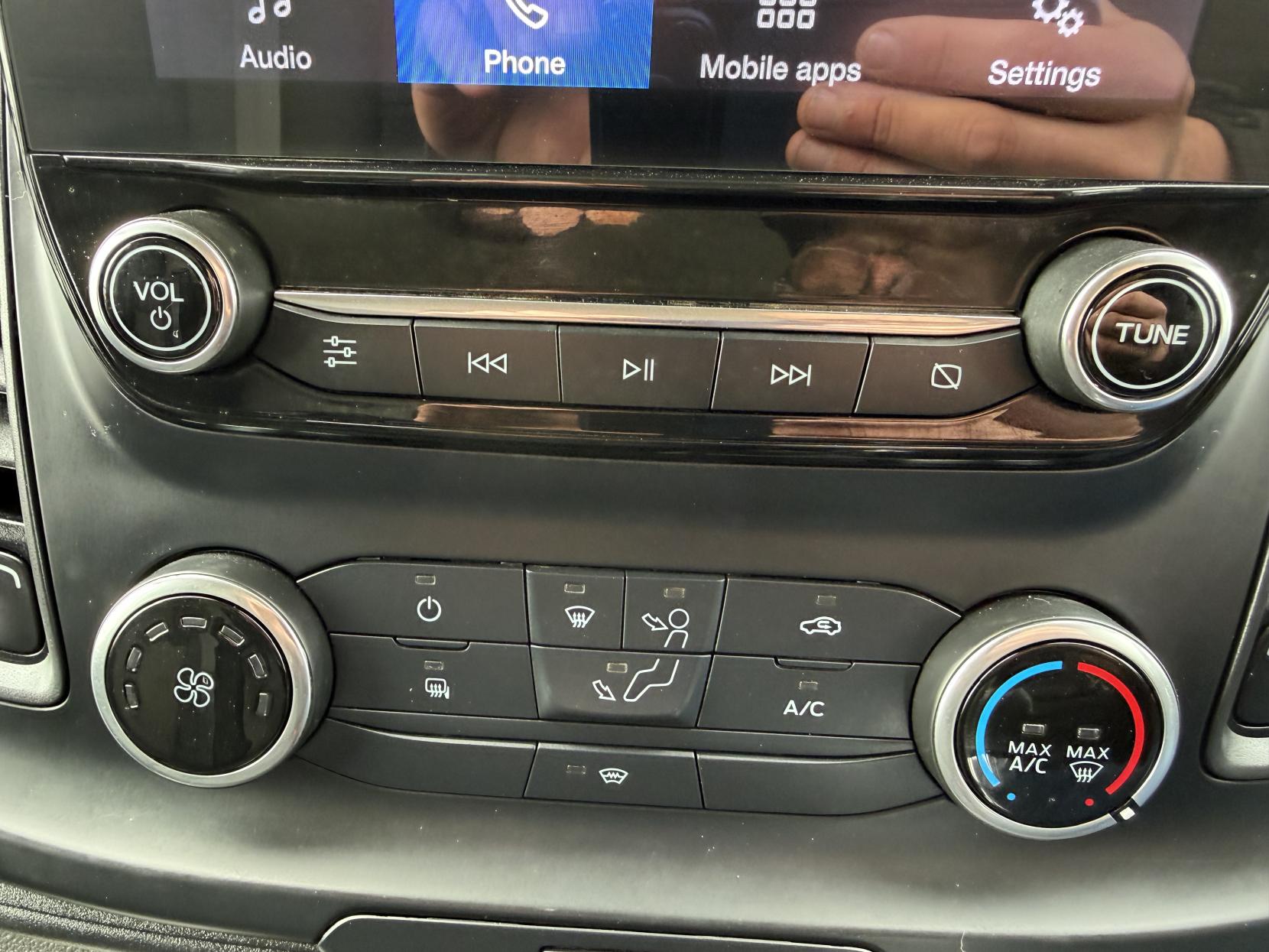 Ford Transit 2.0 350 EcoBlue Leader Panel Van 5dr Diesel Manual RWD L2 H3 Euro 6 (s/s) (130 ps)