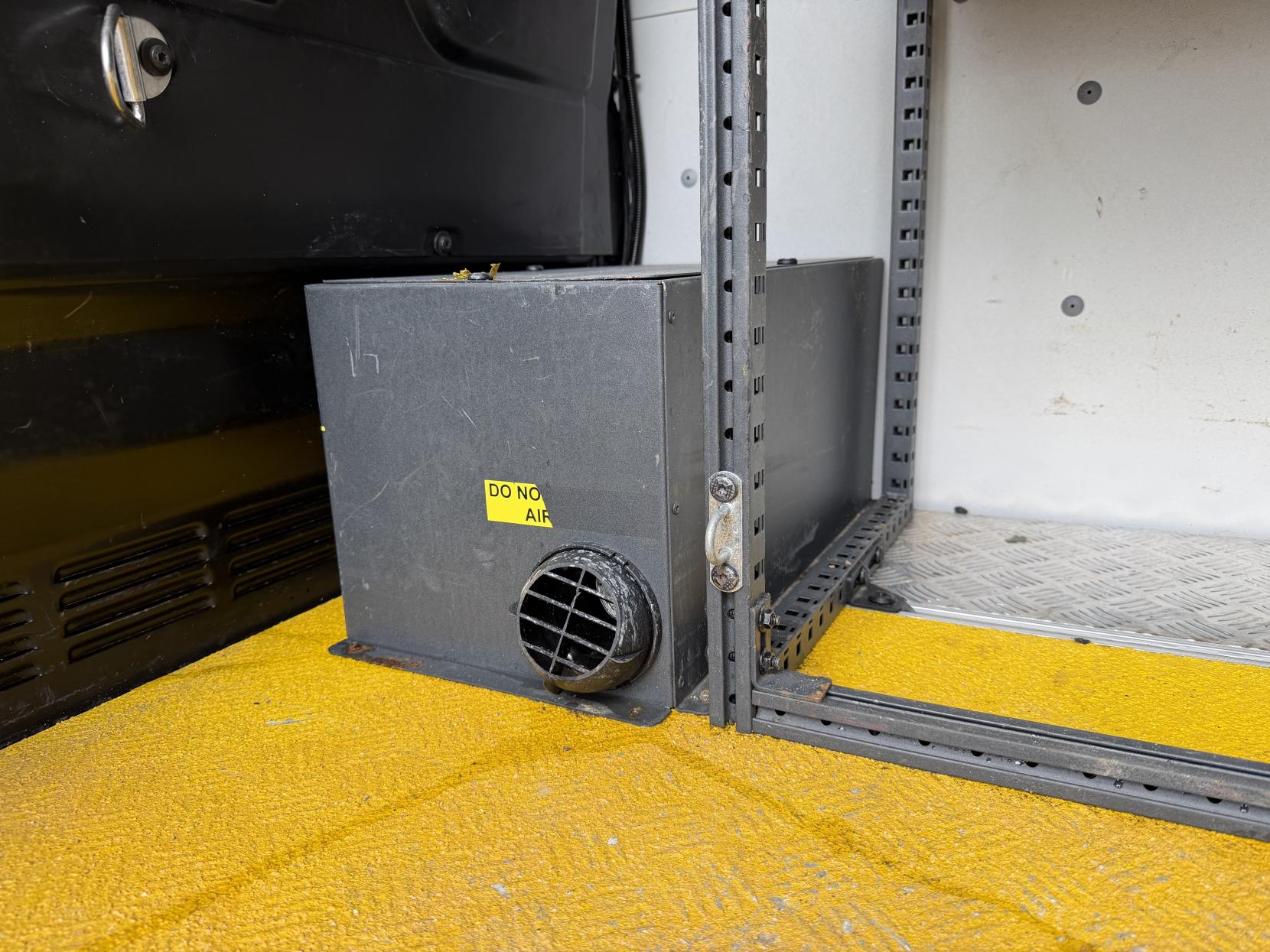 Ford Transit 2.0 350 EcoBlue Leader Panel Van 5dr Diesel Manual RWD L2 H3 Euro 6 (s/s) (130 ps)