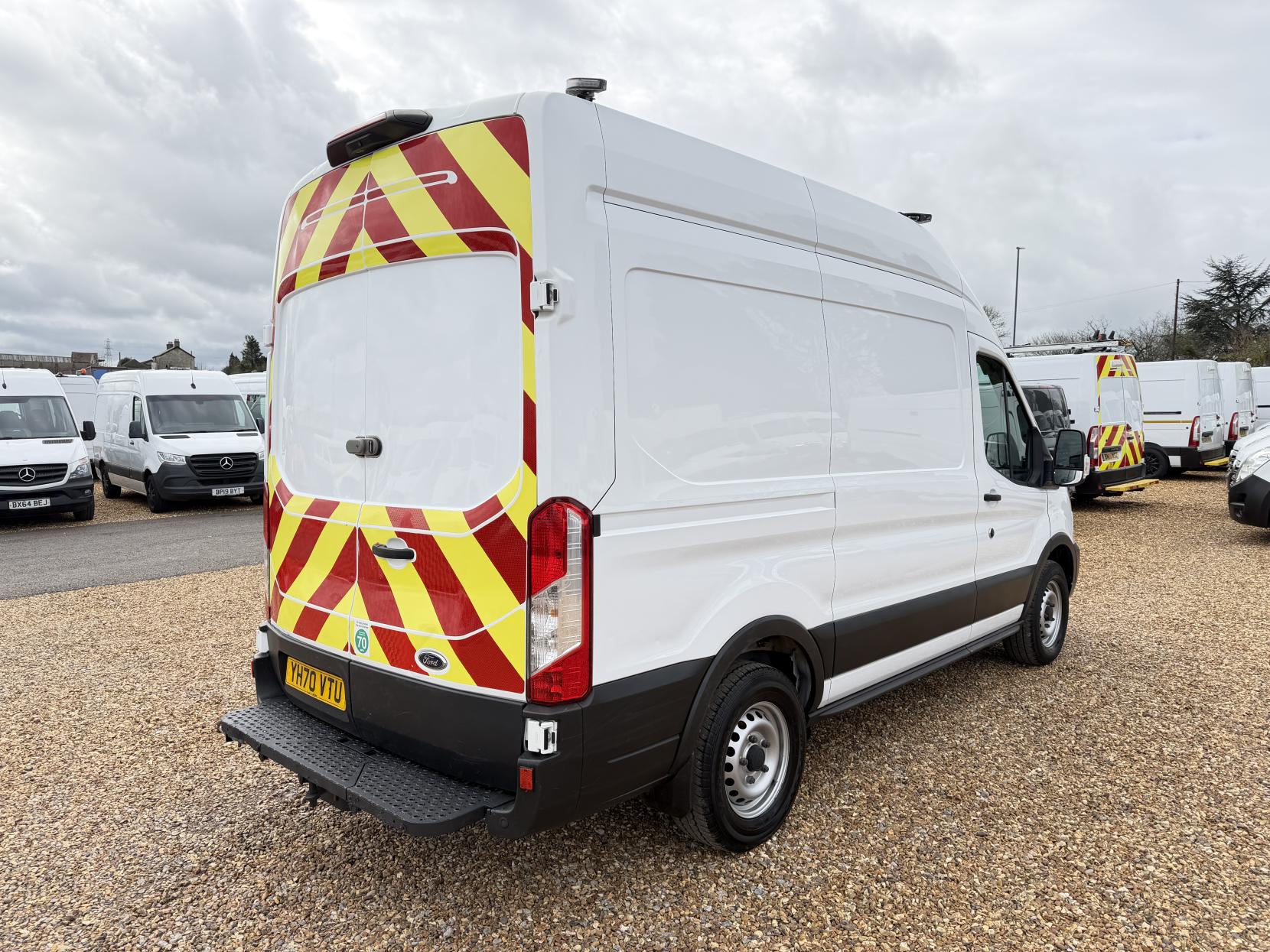 Ford Transit 2.0 350 EcoBlue Leader Panel Van 5dr Diesel Manual RWD L2 H3 Euro 6 (s/s) (130 ps)