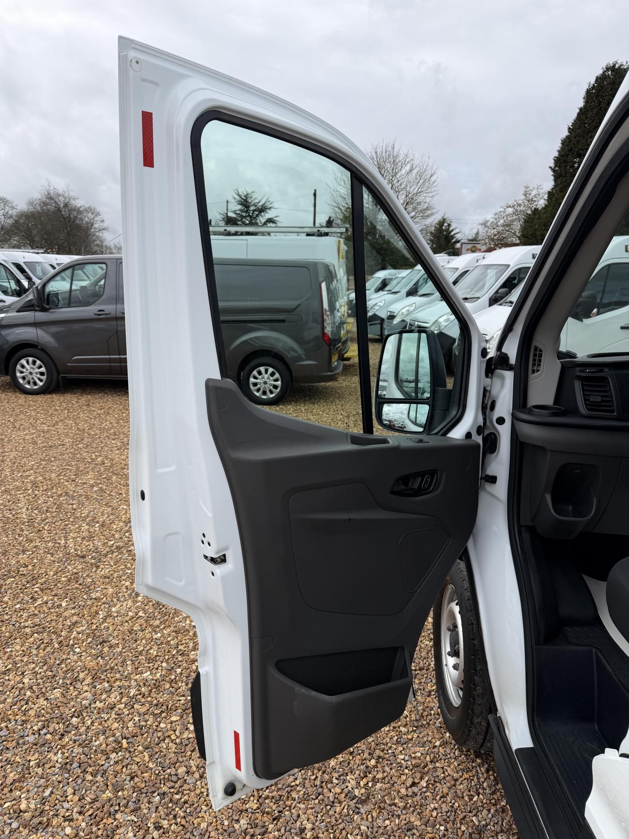 Ford Transit 2.0 350 EcoBlue Leader Panel Van 5dr Diesel Manual RWD L2 H3 Euro 6 (s/s) (130 ps)