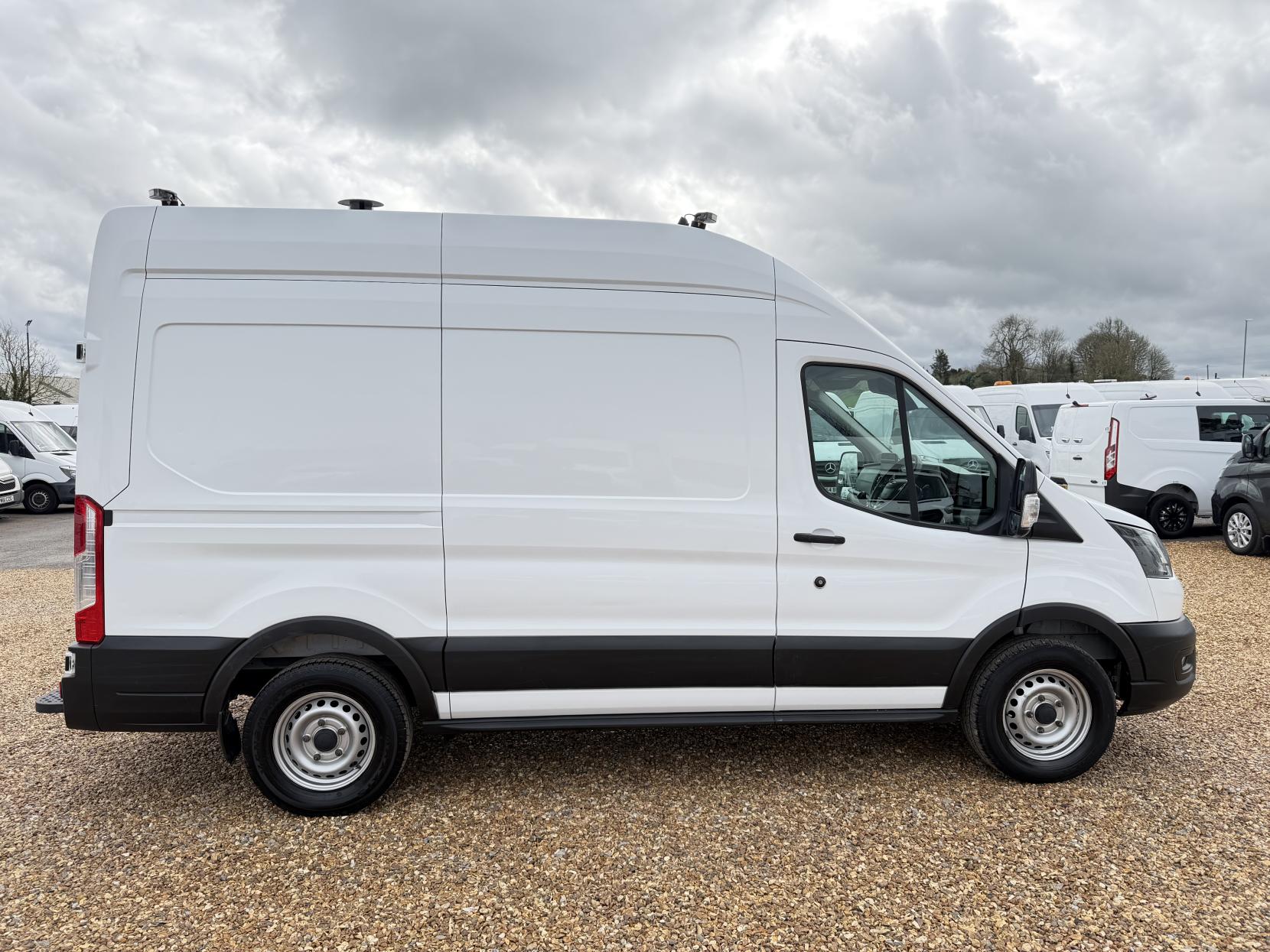 Ford Transit 2.0 350 EcoBlue Leader Panel Van 5dr Diesel Manual RWD L2 H3 Euro 6 (s/s) (130 ps)