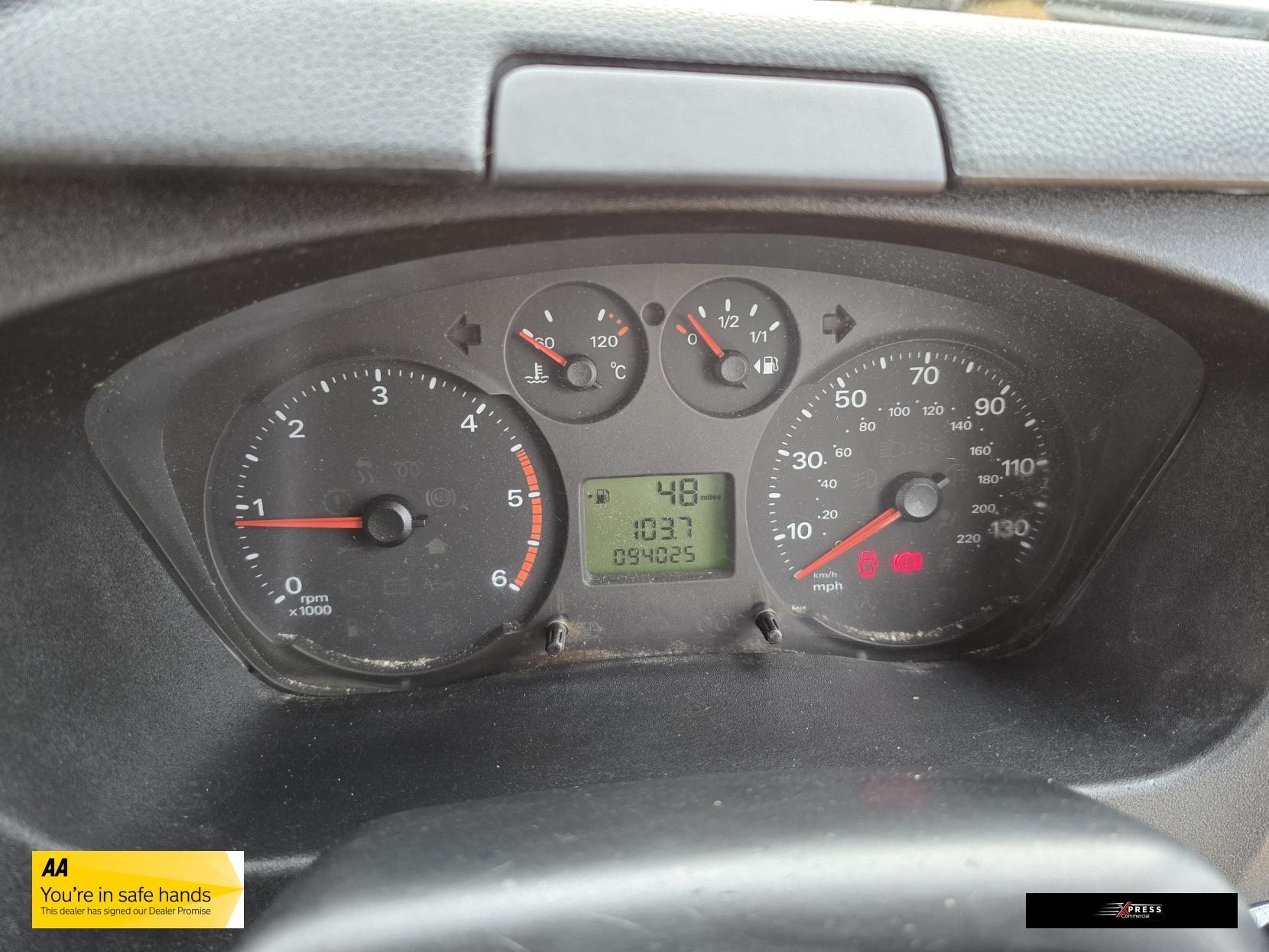 Ford Transit Transit 2.2 TDCi 350 Chassis Cab 4dr Diesel Manual RWD L4 (DRW) (123 bhp)