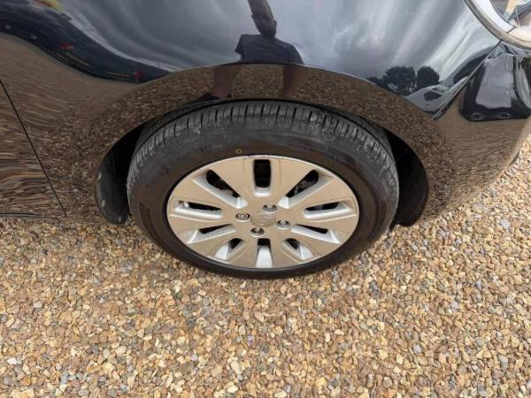 2014 Kia Rio 1.25 2 Hatchback 5dr Petrol Manual Euro 5 (84 bhp) - Thumbnail 34