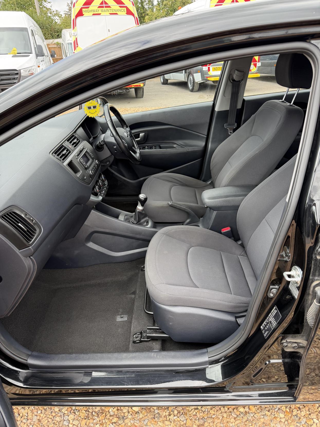 2014 Kia Rio 1.25 2 Hatchback 5dr Petrol Manual Euro 5 (84 bhp) - Thumbnail 16