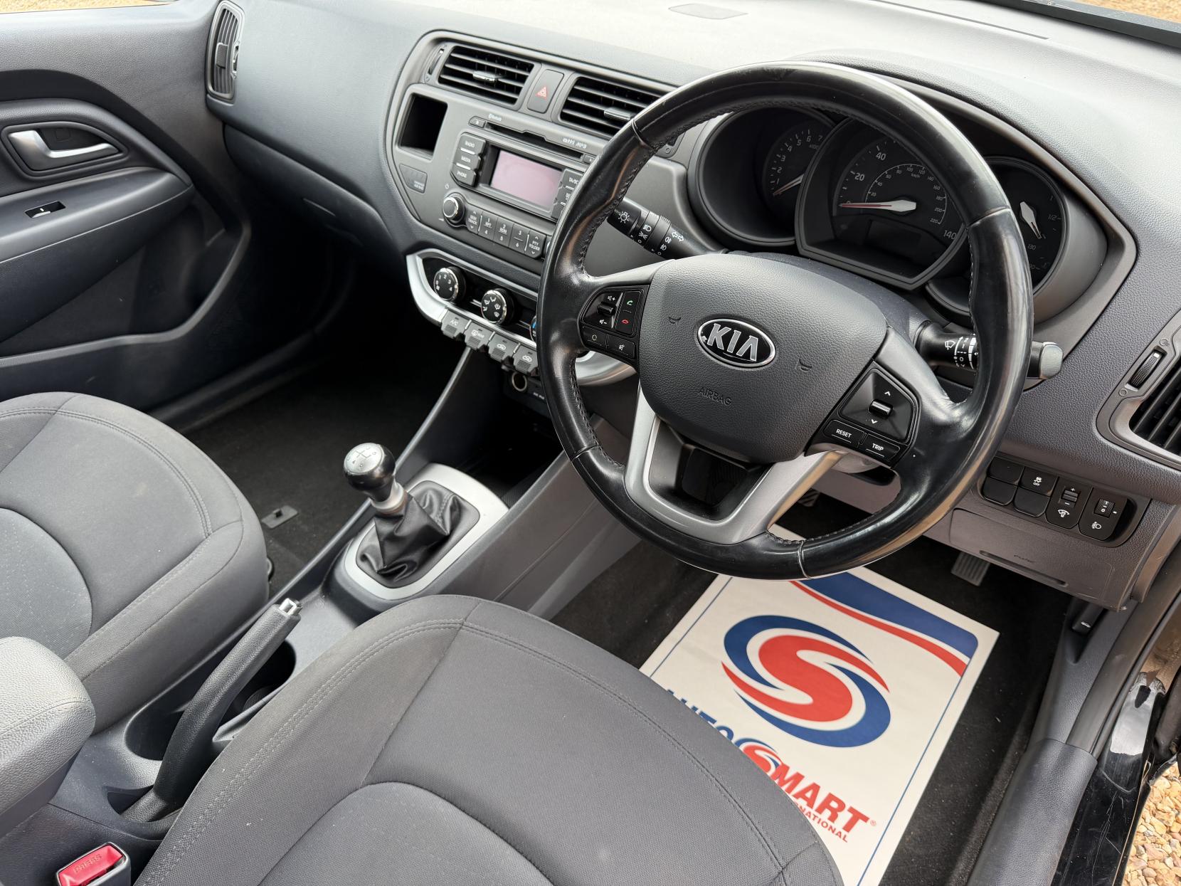 2014 Kia Rio 1.25 2 Hatchback 5dr Petrol Manual Euro 5 (84 bhp) - Thumbnail 17