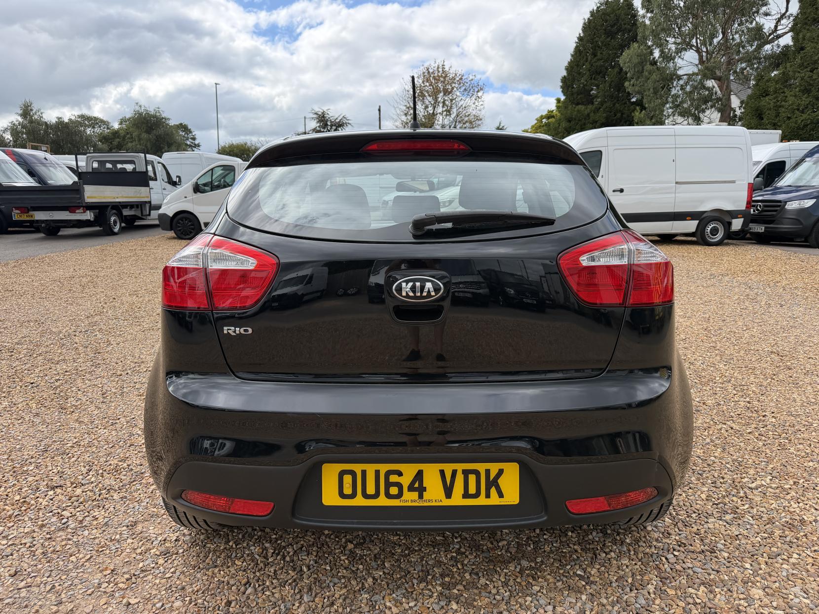 2014 Kia Rio 1.25 2 Hatchback 5dr Petrol Manual Euro 5 (84 bhp) - Thumbnail 5