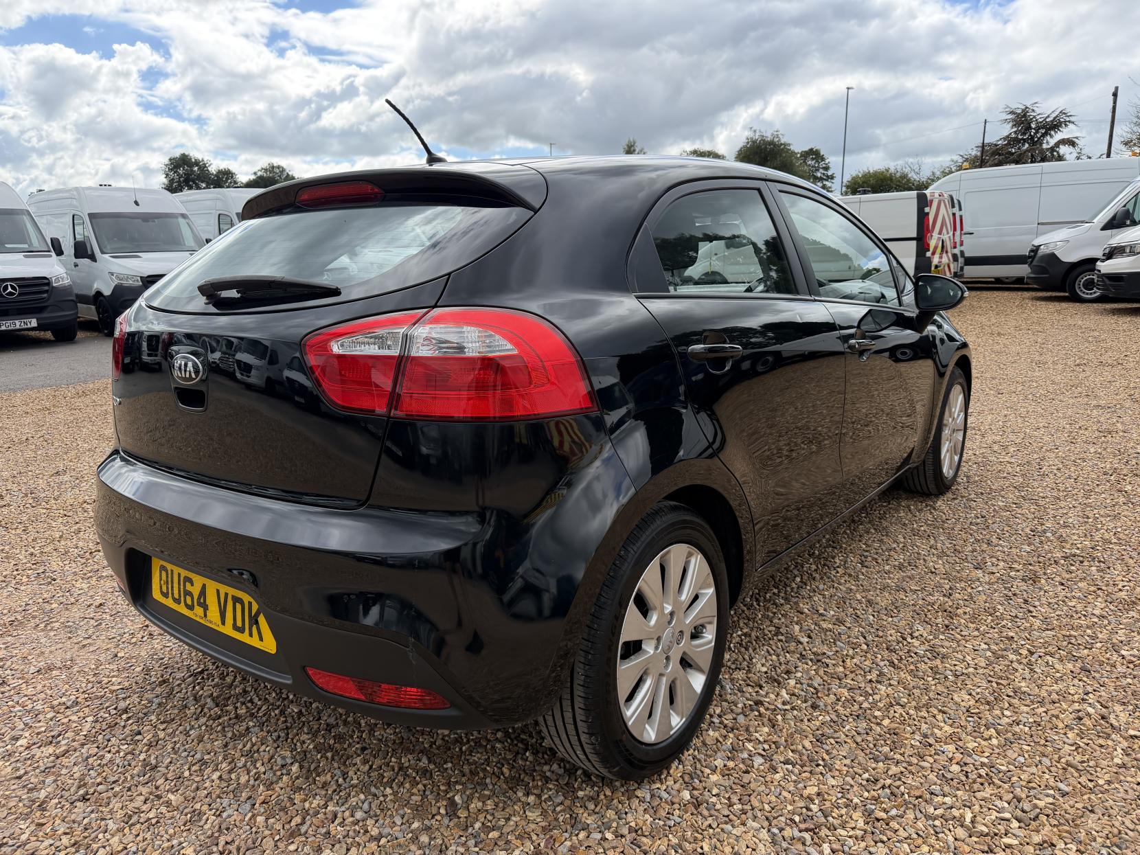 2014 Kia Rio 1.25 2 Hatchback 5dr Petrol Manual Euro 5 (84 bhp) - Thumbnail 10