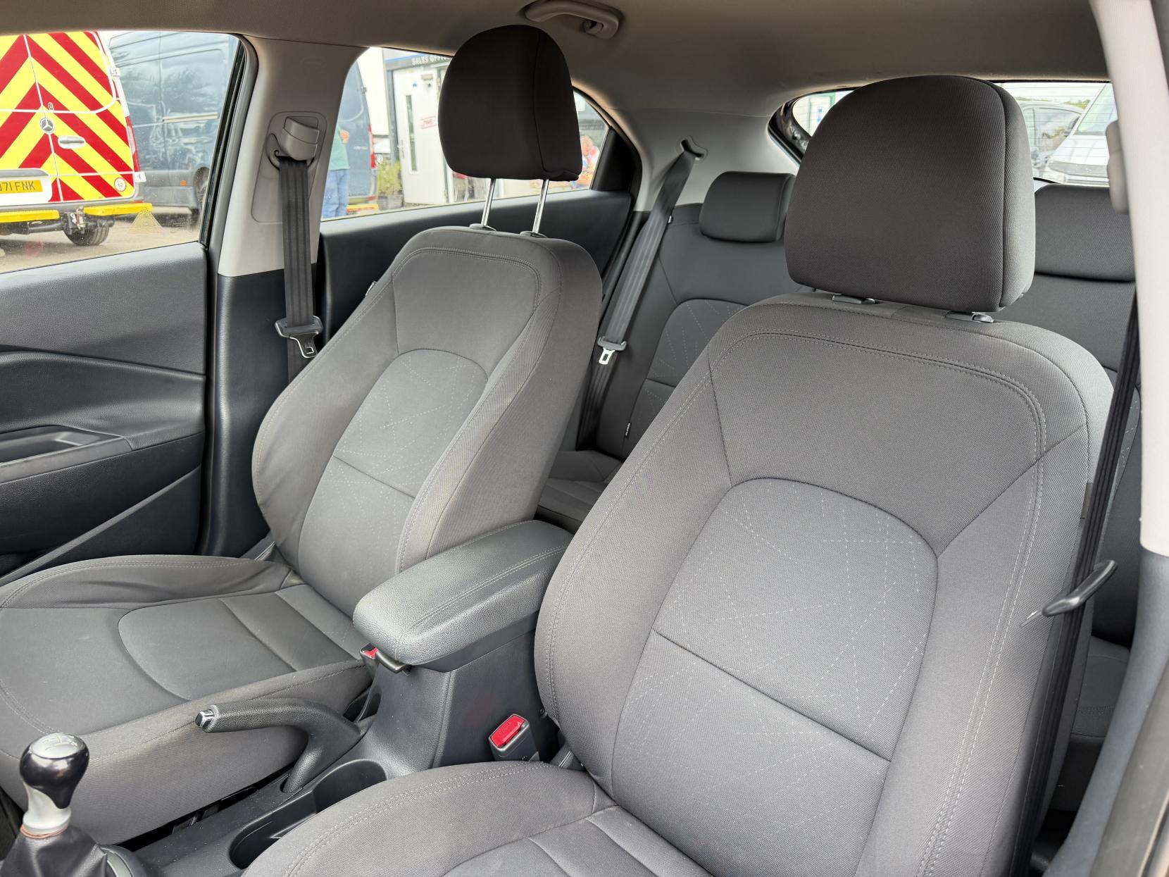 2014 Kia Rio 1.25 2 Hatchback 5dr Petrol Manual Euro 5 (84 bhp) - Thumbnail 15