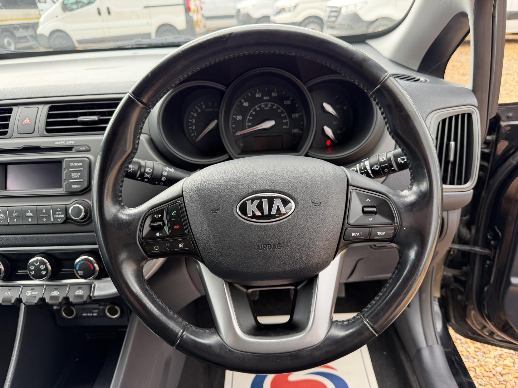 2014 Kia Rio 1.25 2 Hatchback 5dr Petrol Manual Euro 5 (84 bhp) - Thumbnail 20