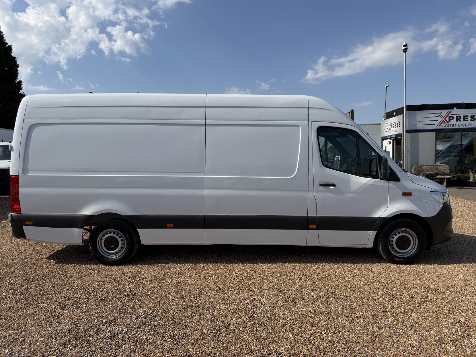 2020 Mercedes-Benz Sprinter 2.1 311 CDI Panel Van 5dr Diesel Manual RWD L3 H2 Euro 6 (114 ps) - Thumbnail 11