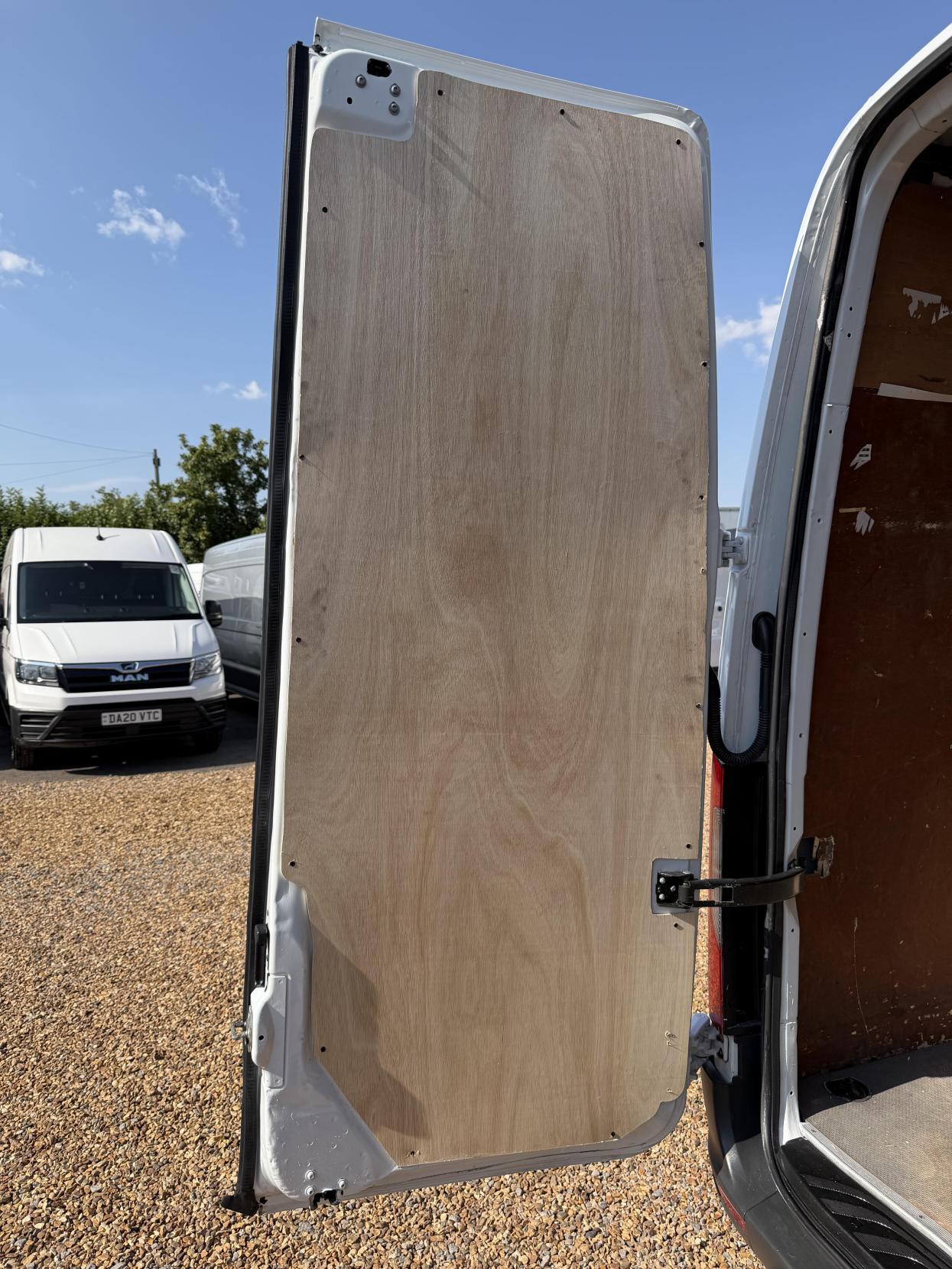 2020 Mercedes-Benz Sprinter 2.1 311 CDI Panel Van 5dr Diesel Manual RWD L3 H2 Euro 6 (114 ps) - Thumbnail 32