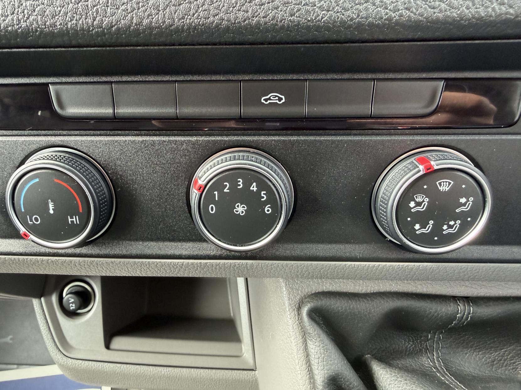 Volkswagen Crafter 2.0 TDI CR35 BlueMotion Tech Trendline Panel Van 5dr Diesel Manual FWD LWB High Roof Euro 6 (s/s) (140 ps)