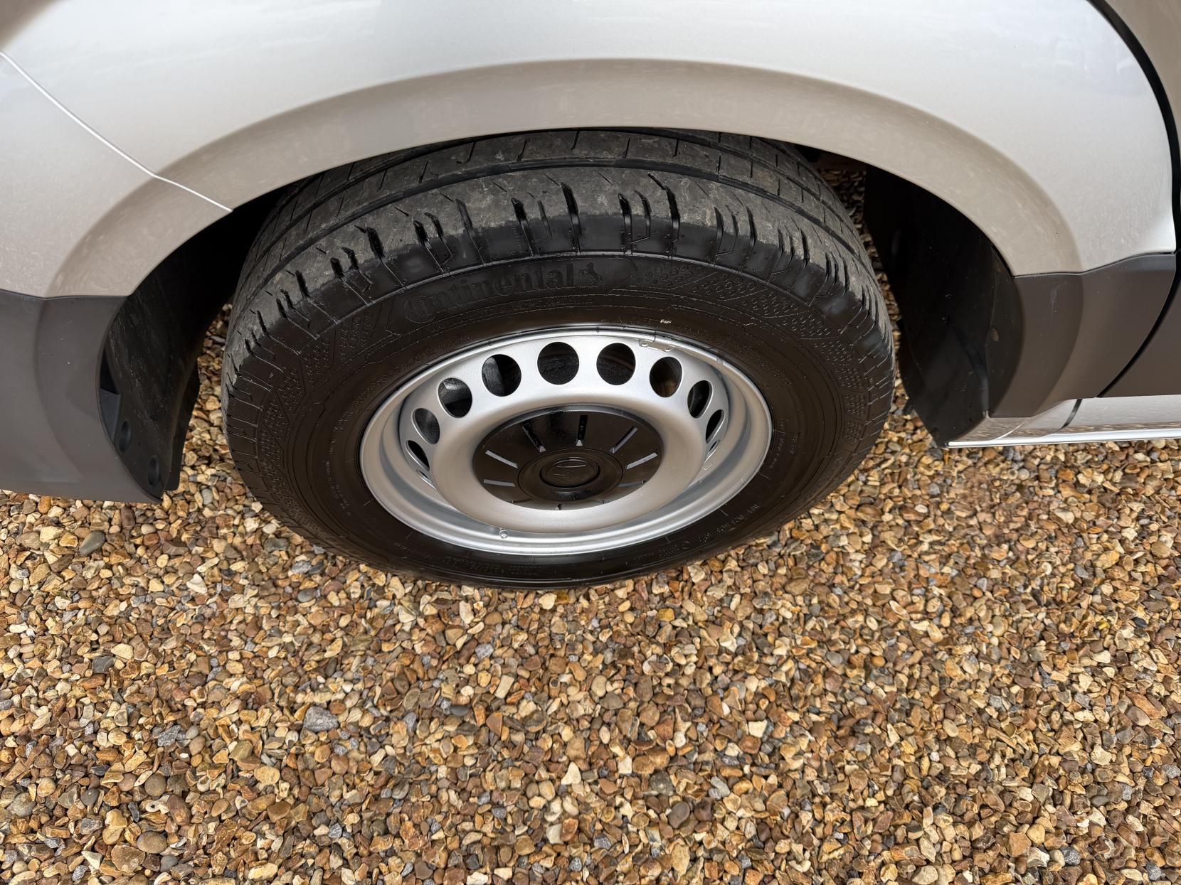 Volkswagen Crafter 2.0 TDI CR35 BlueMotion Tech Trendline Panel Van 5dr Diesel Manual FWD LWB High Roof Euro 6 (s/s) (140 ps)