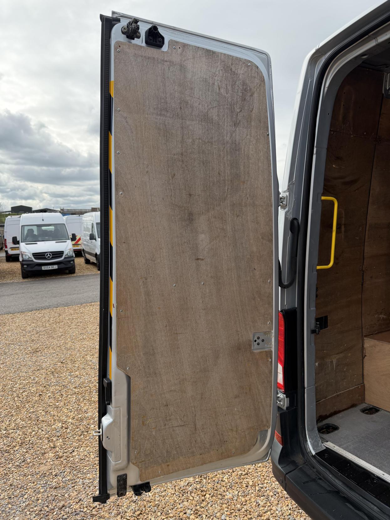 Volkswagen Crafter 2.0 TDI CR35 BlueMotion Tech Trendline Panel Van 5dr Diesel Manual FWD LWB High Roof Euro 6 (s/s) (140 ps)