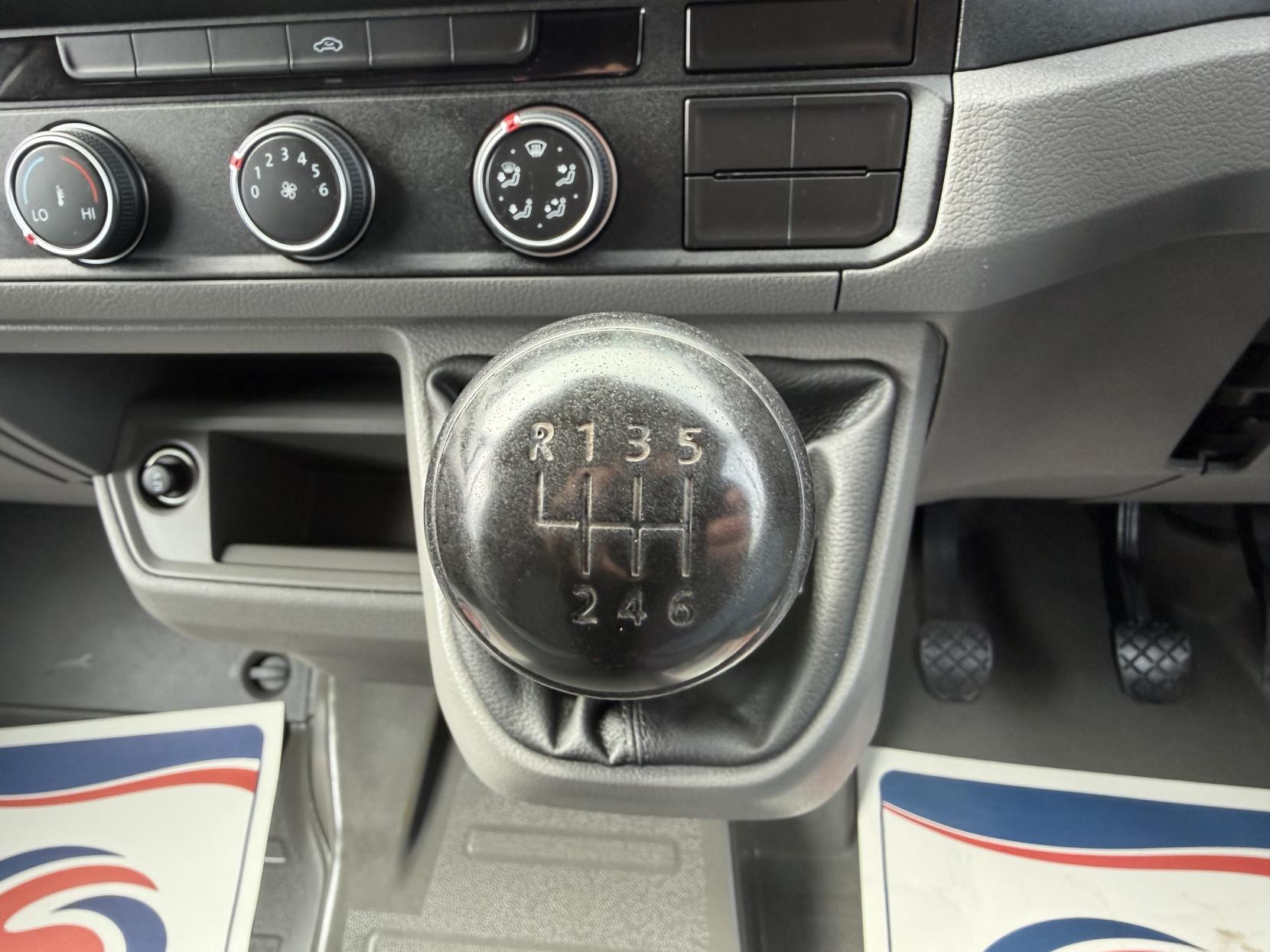 Volkswagen Crafter 2.0 TDI CR35 BlueMotion Tech Trendline Panel Van 5dr Diesel Manual FWD LWB High Roof Euro 6 (s/s) (140 ps)