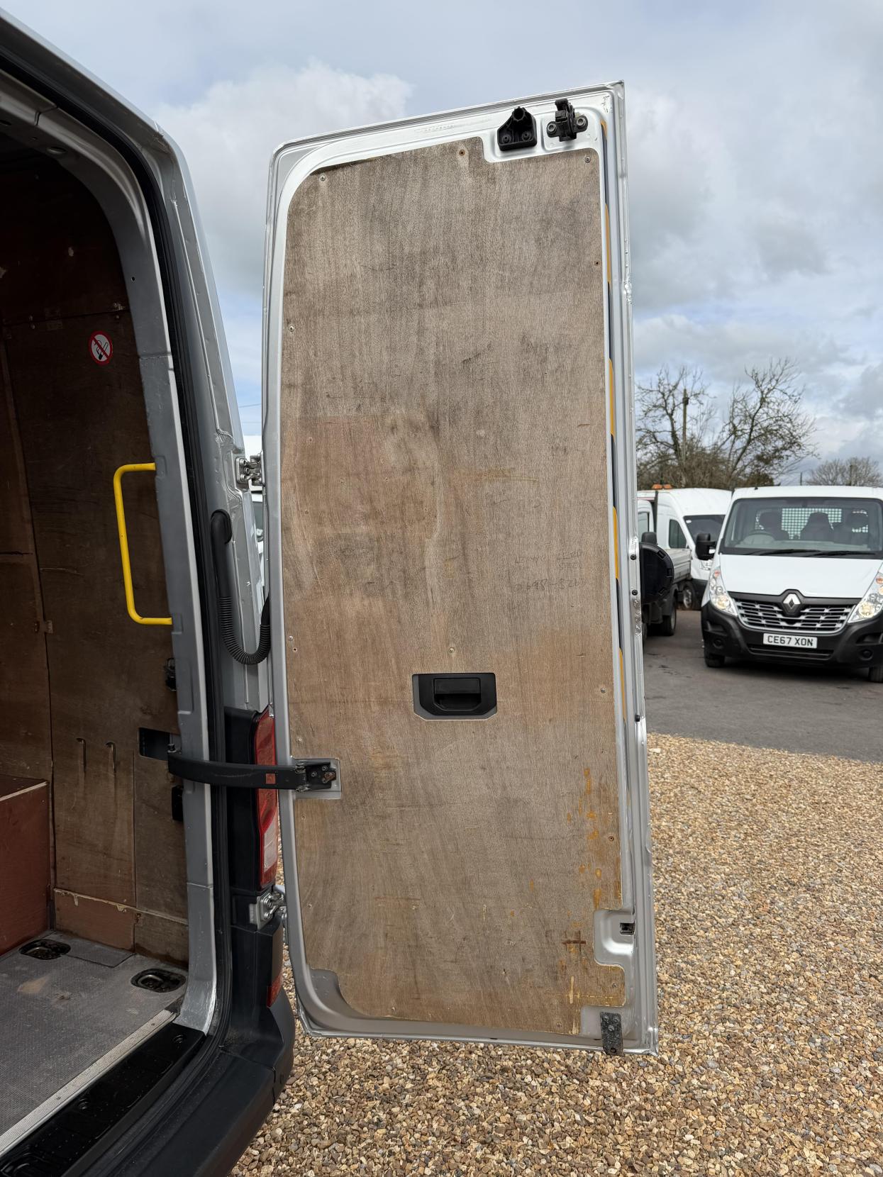 Volkswagen Crafter 2.0 TDI CR35 BlueMotion Tech Trendline Panel Van 5dr Diesel Manual FWD LWB High Roof Euro 6 (s/s) (140 ps)